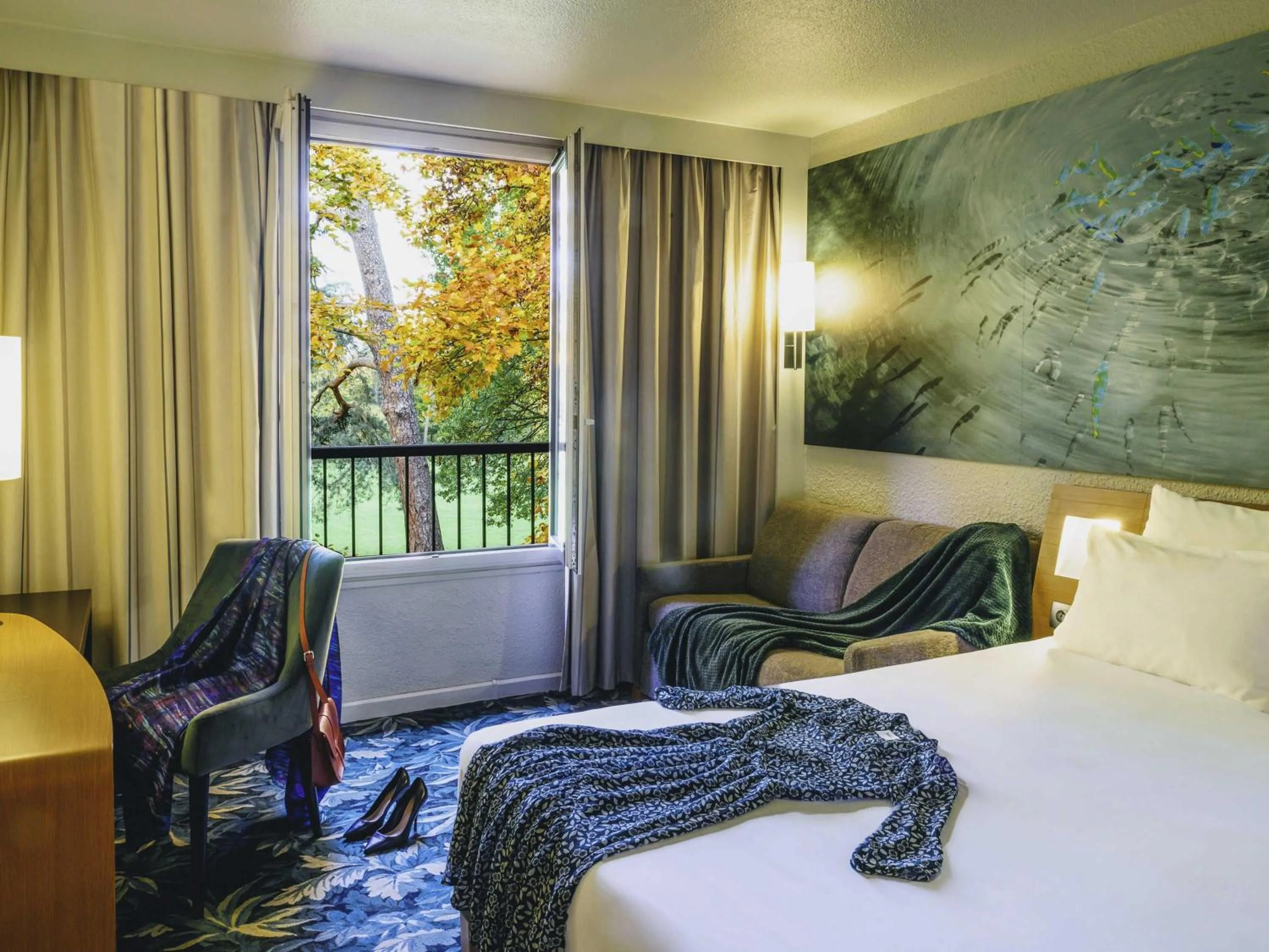 Bedroom, Bed in Hotel Novotel Domaine de Maffliers - Paris Val-d'Oise