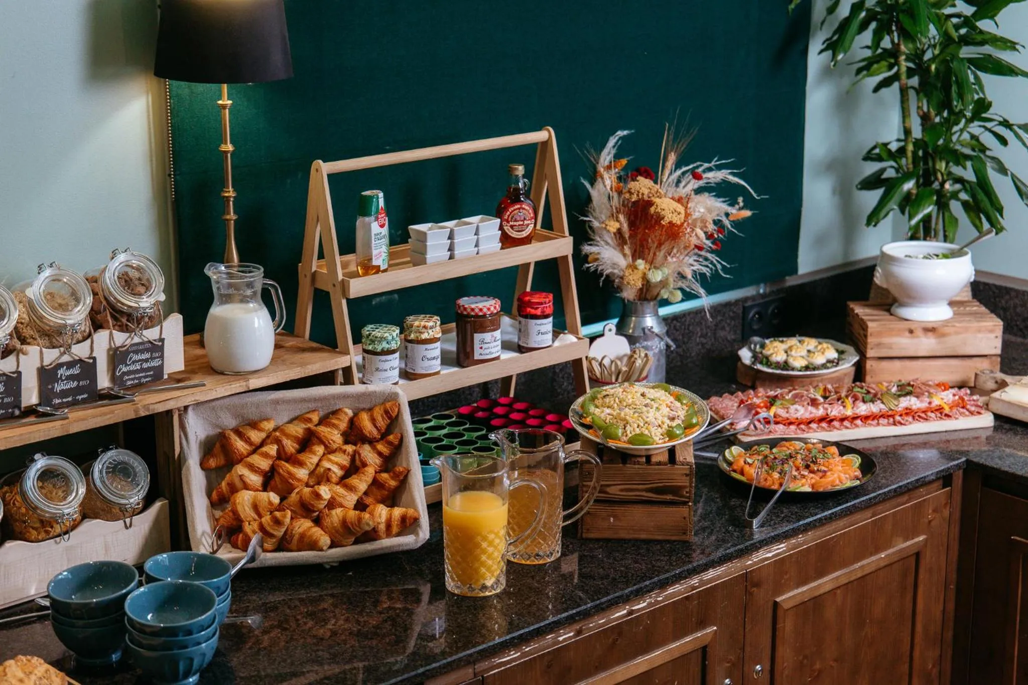 Breakfast in Hotel Novotel Domaine de Maffliers - Paris Val-d'Oise