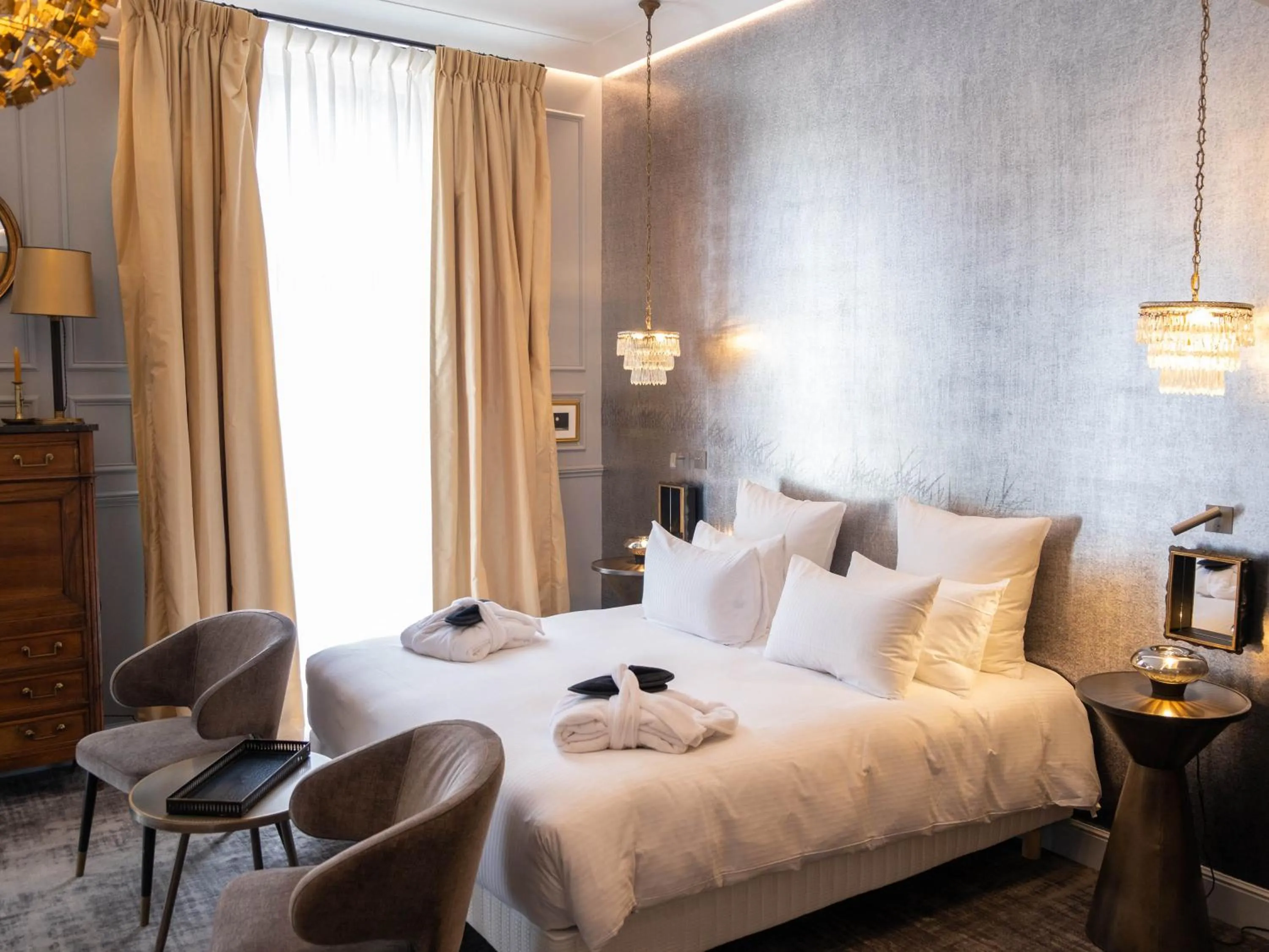 Photo of the whole room, Bed in Hotel Novotel Domaine de Maffliers - Paris Val-d'Oise