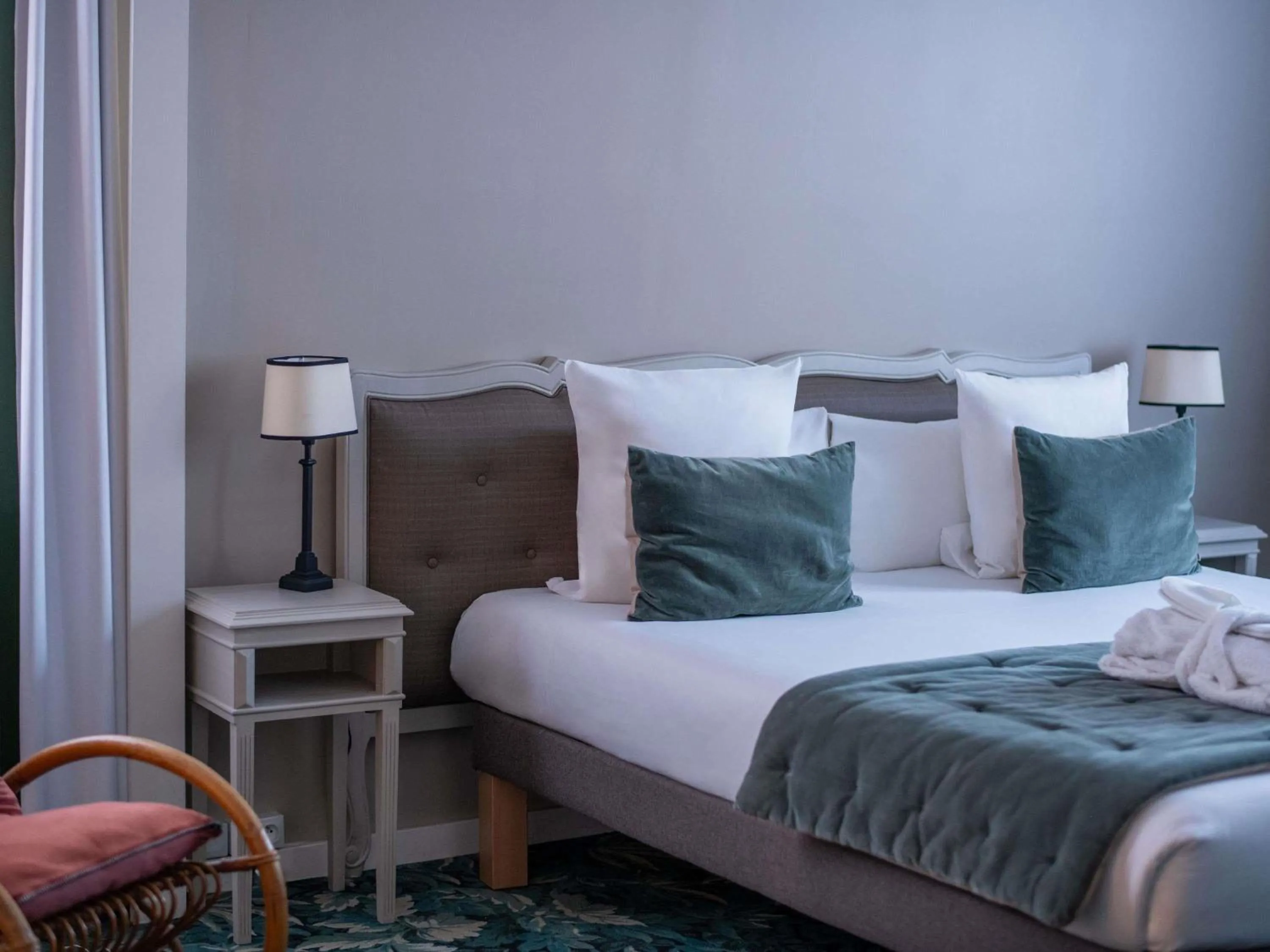 Bedroom, Bed in Hotel Novotel Domaine de Maffliers - Paris Val-d'Oise