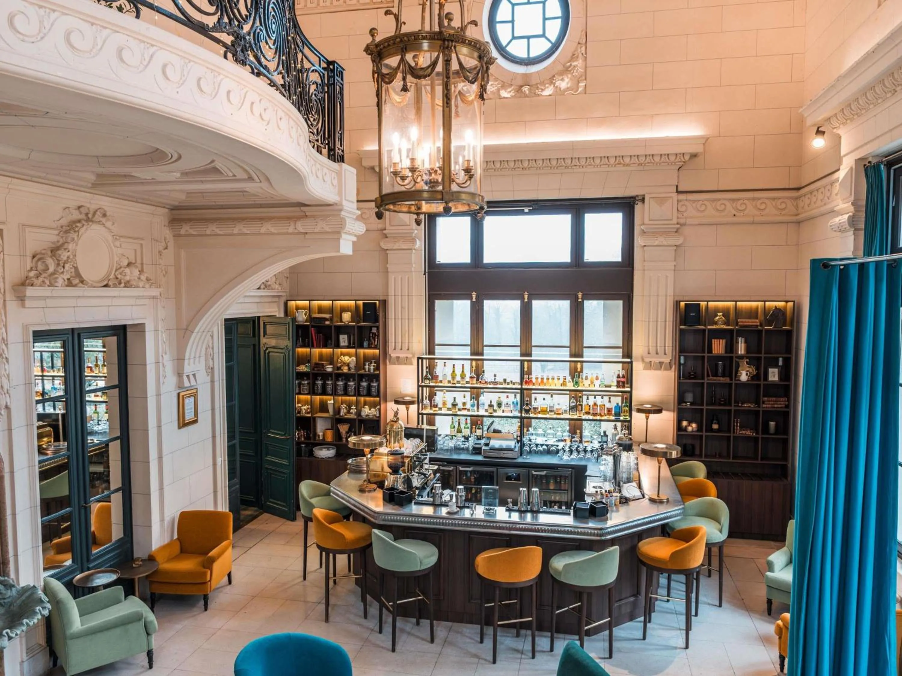 Property building in Hotel Novotel Domaine de Maffliers - Paris Val-d'Oise