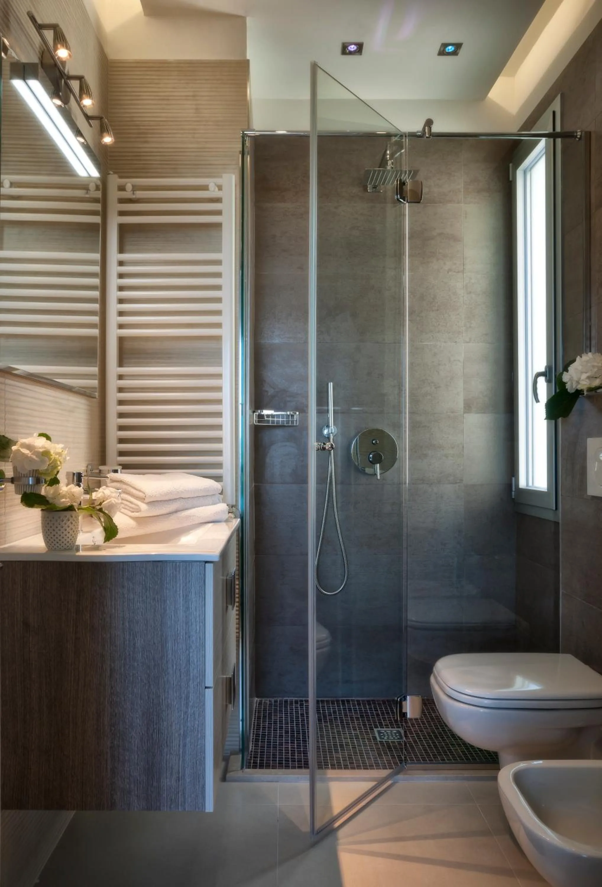 Bathroom in Hotel Vistamare