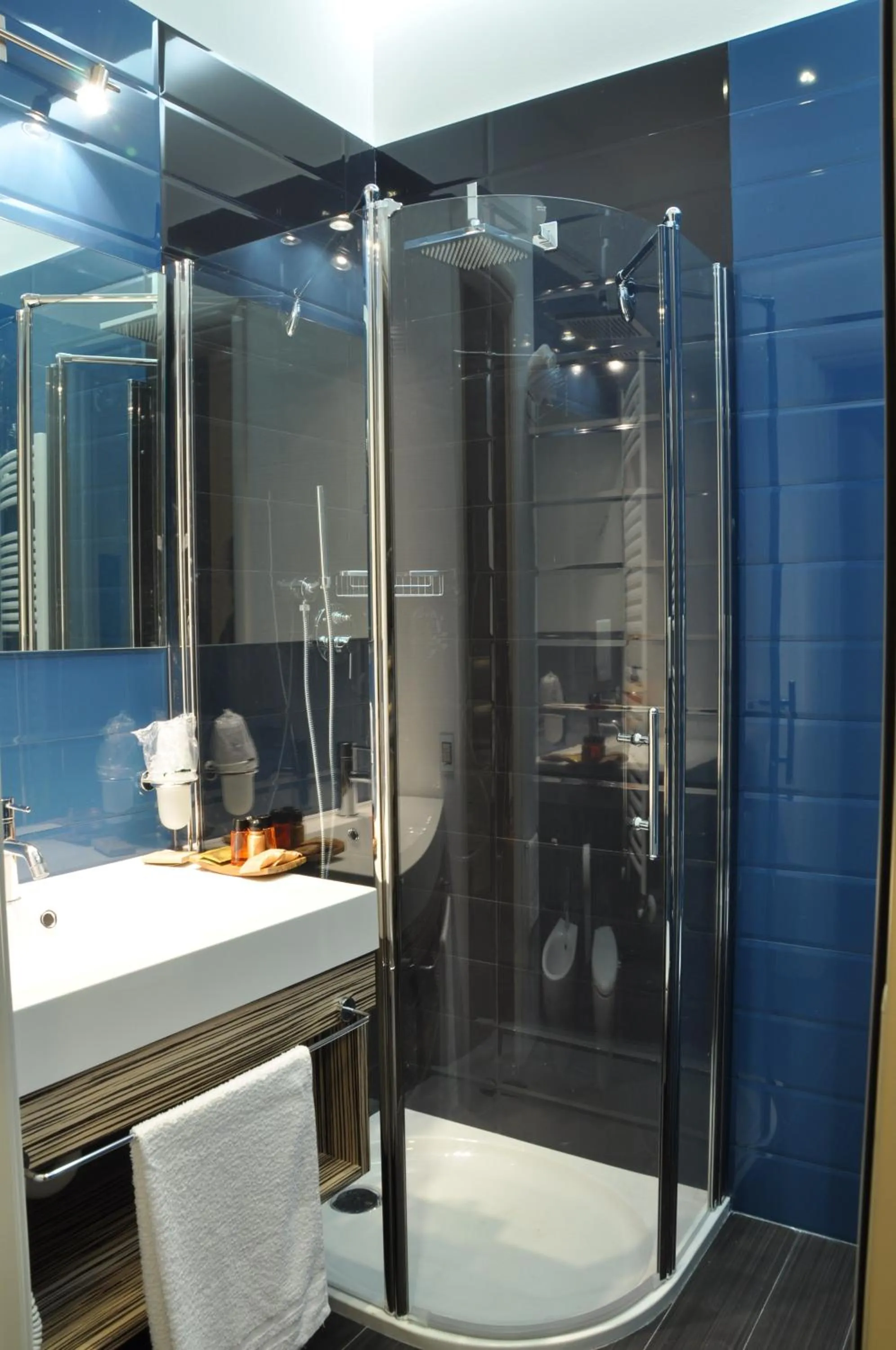Bathroom in Hotel Vistamare