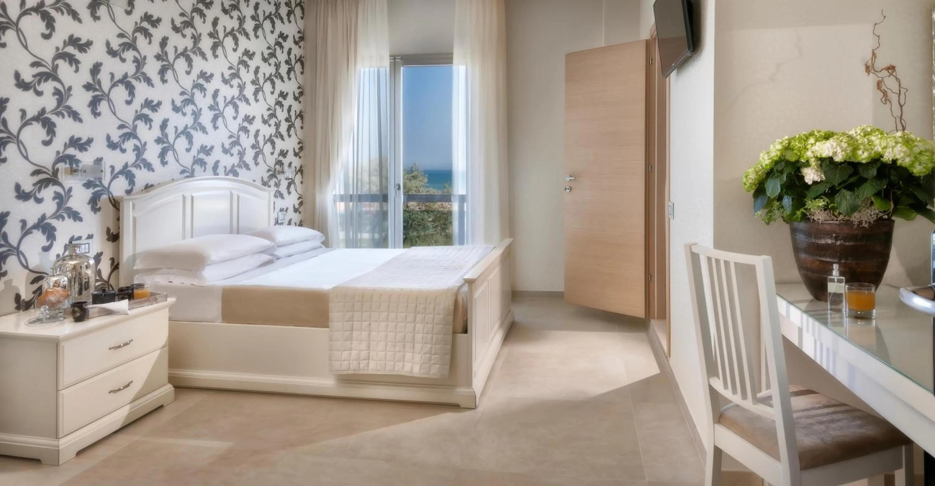 Photo of the whole room, Bed in Hotel Vistamare