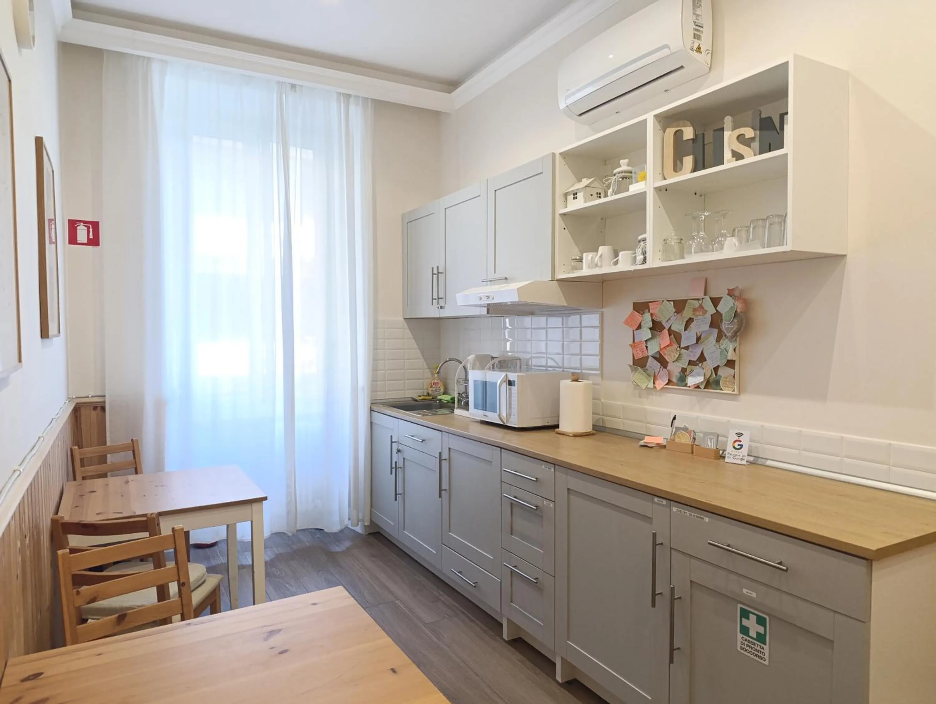Dining area in My Maison 109 Guest House