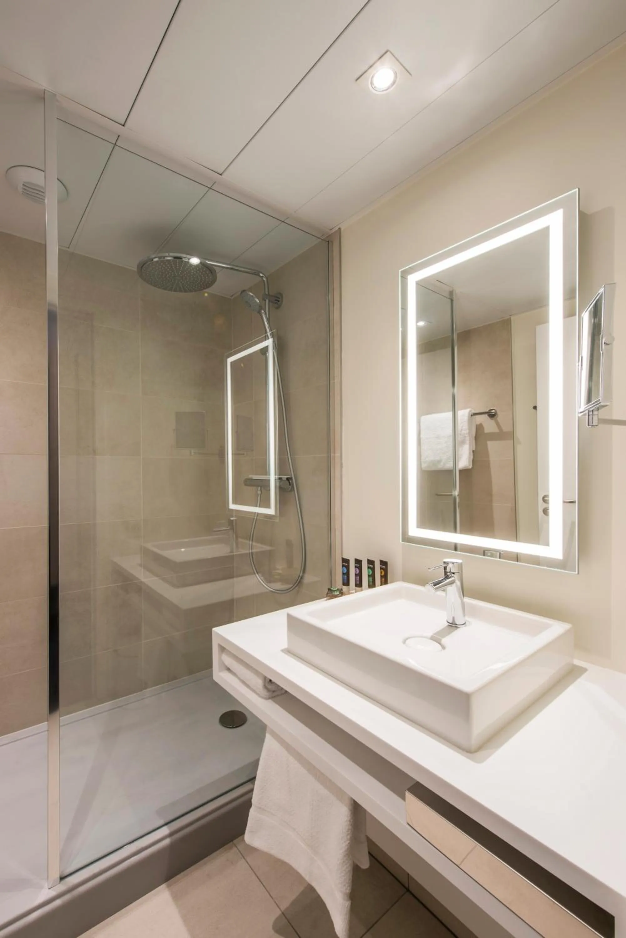 Property building in Novotel Rennes Alma