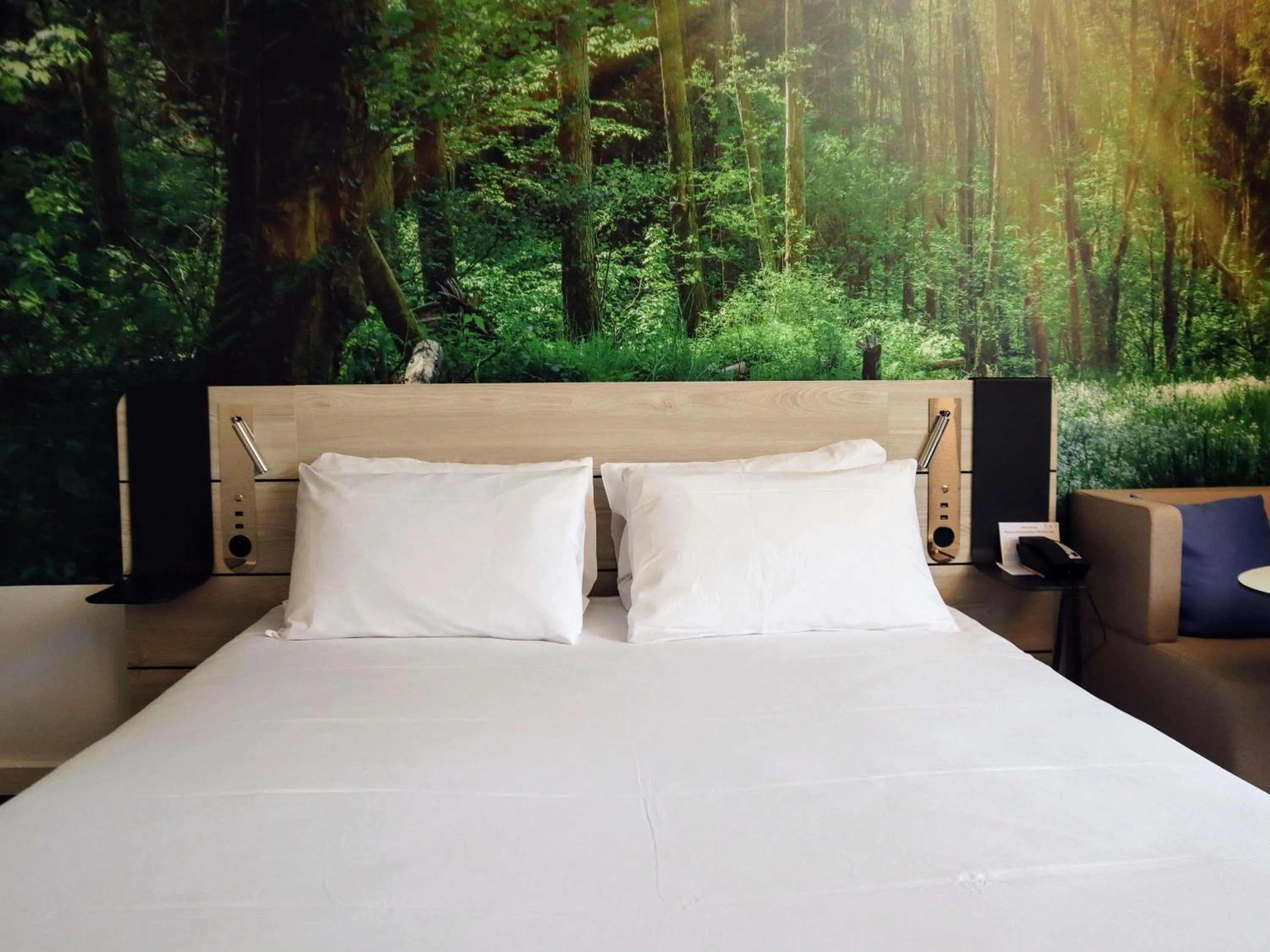 Bedroom, Bed in Novotel Rennes Alma