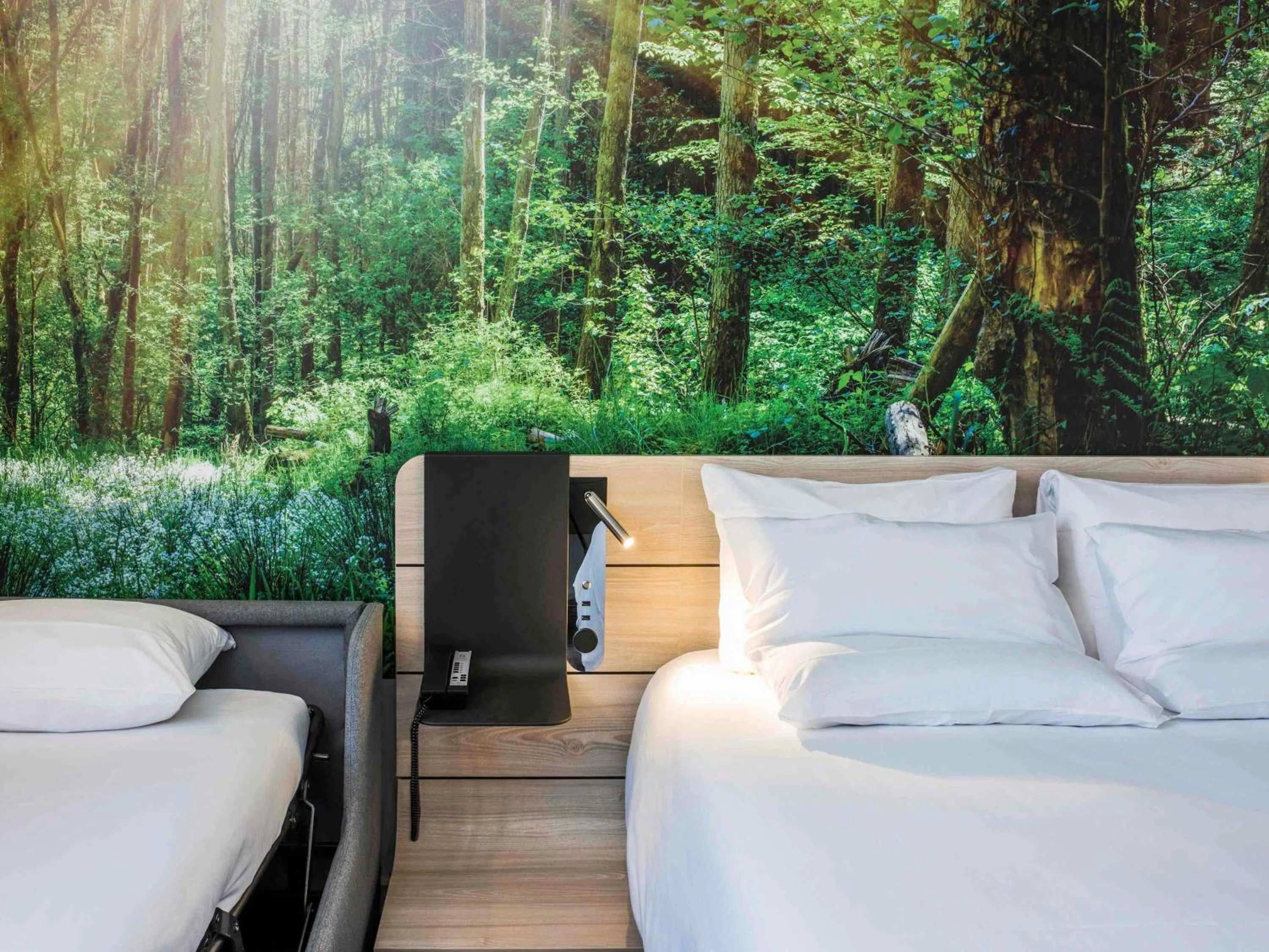 Bedroom in Novotel Rennes Alma