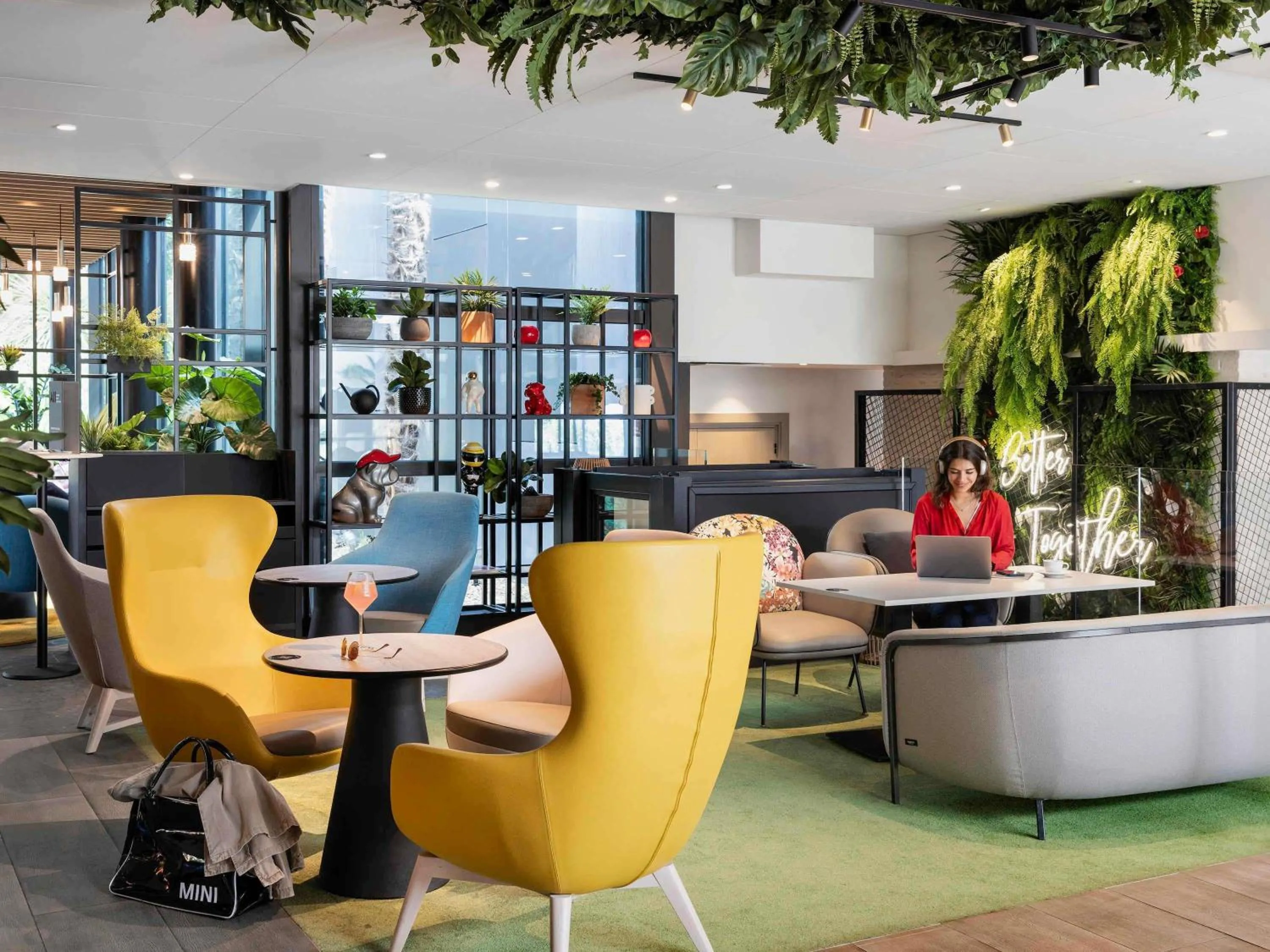 Restaurant/places to eat in Novotel Rennes Alma