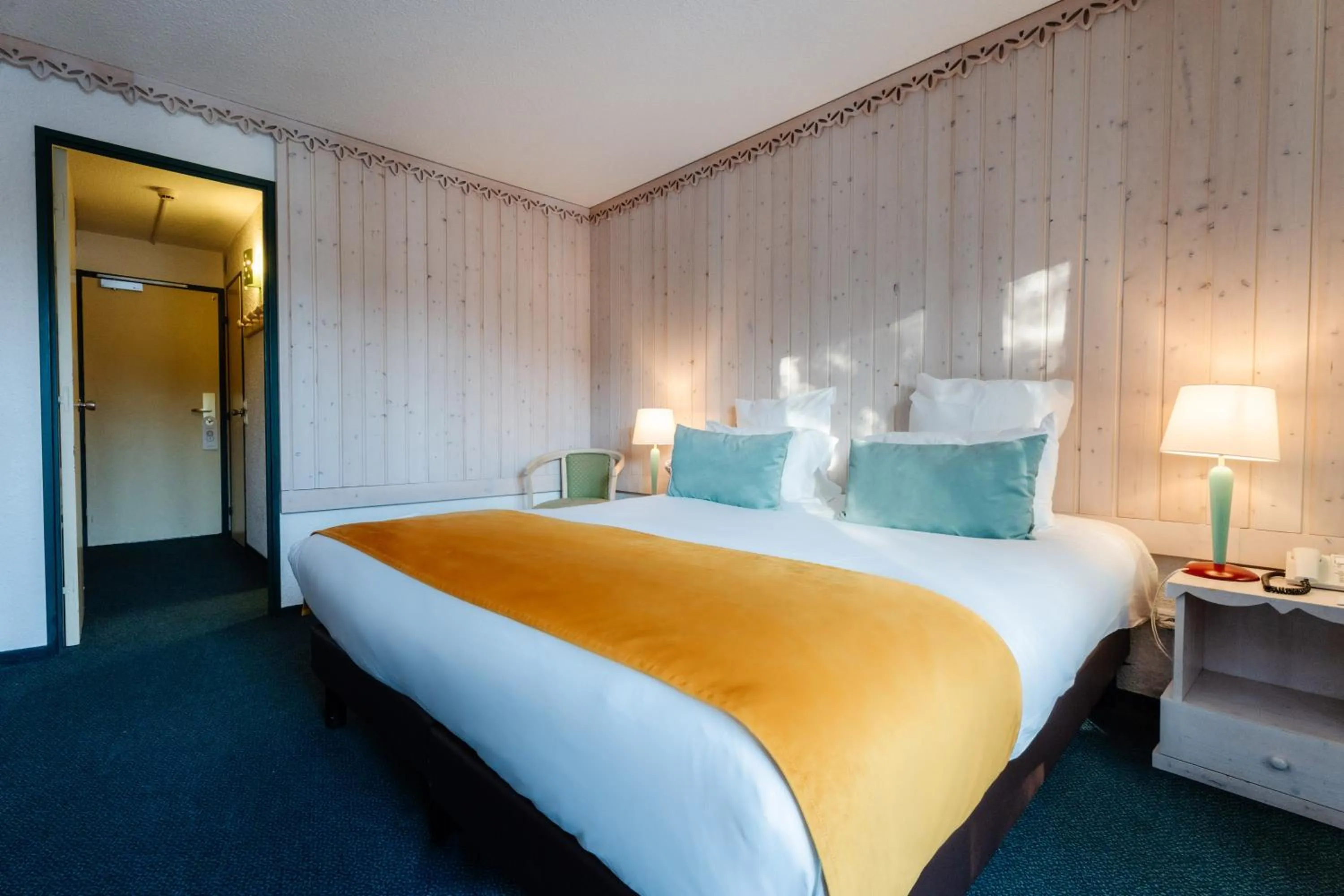 Bedroom, Bed in Lake Hotel Courchevel 1850