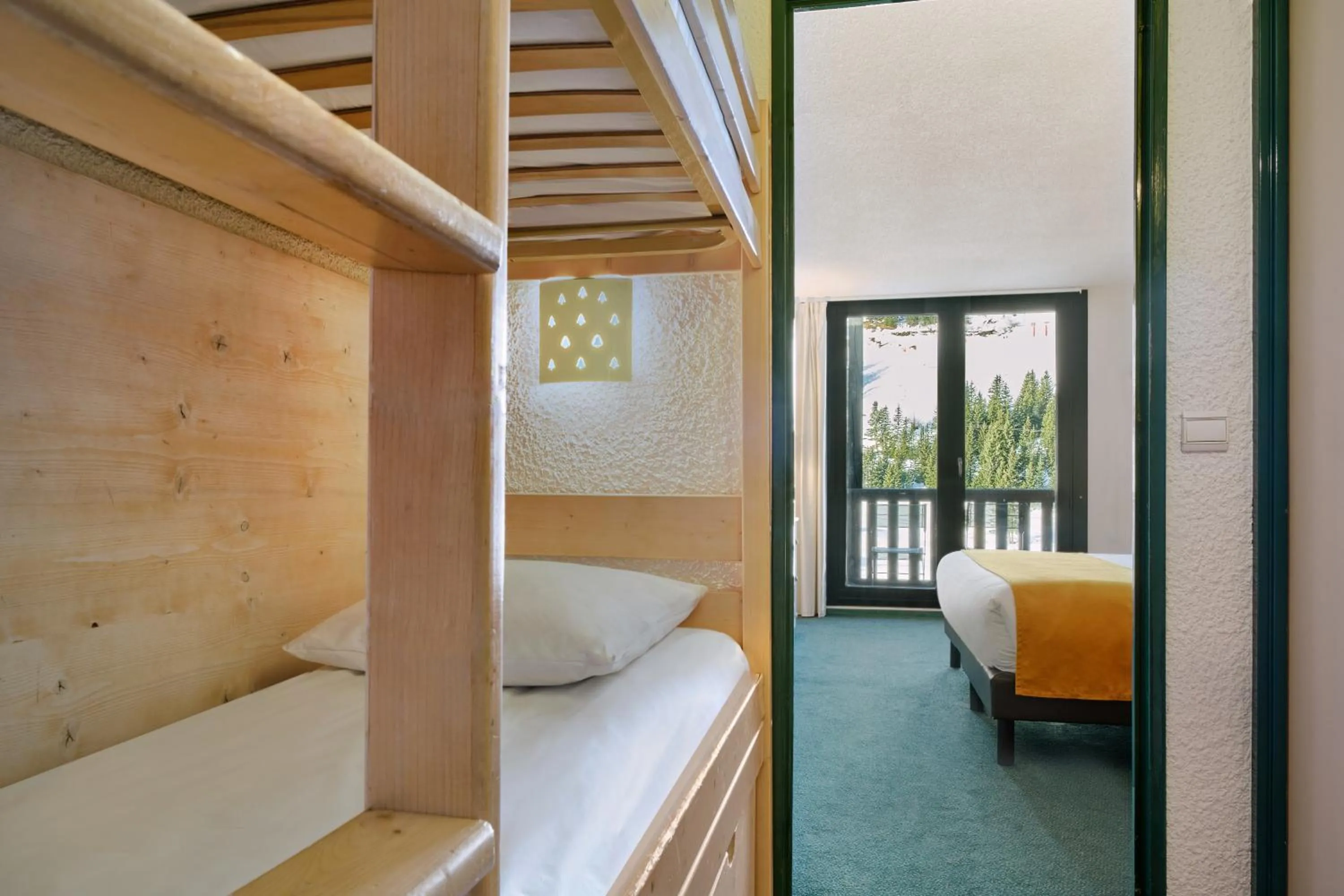 Bedroom, Bed in Lake Hotel Courchevel 1850