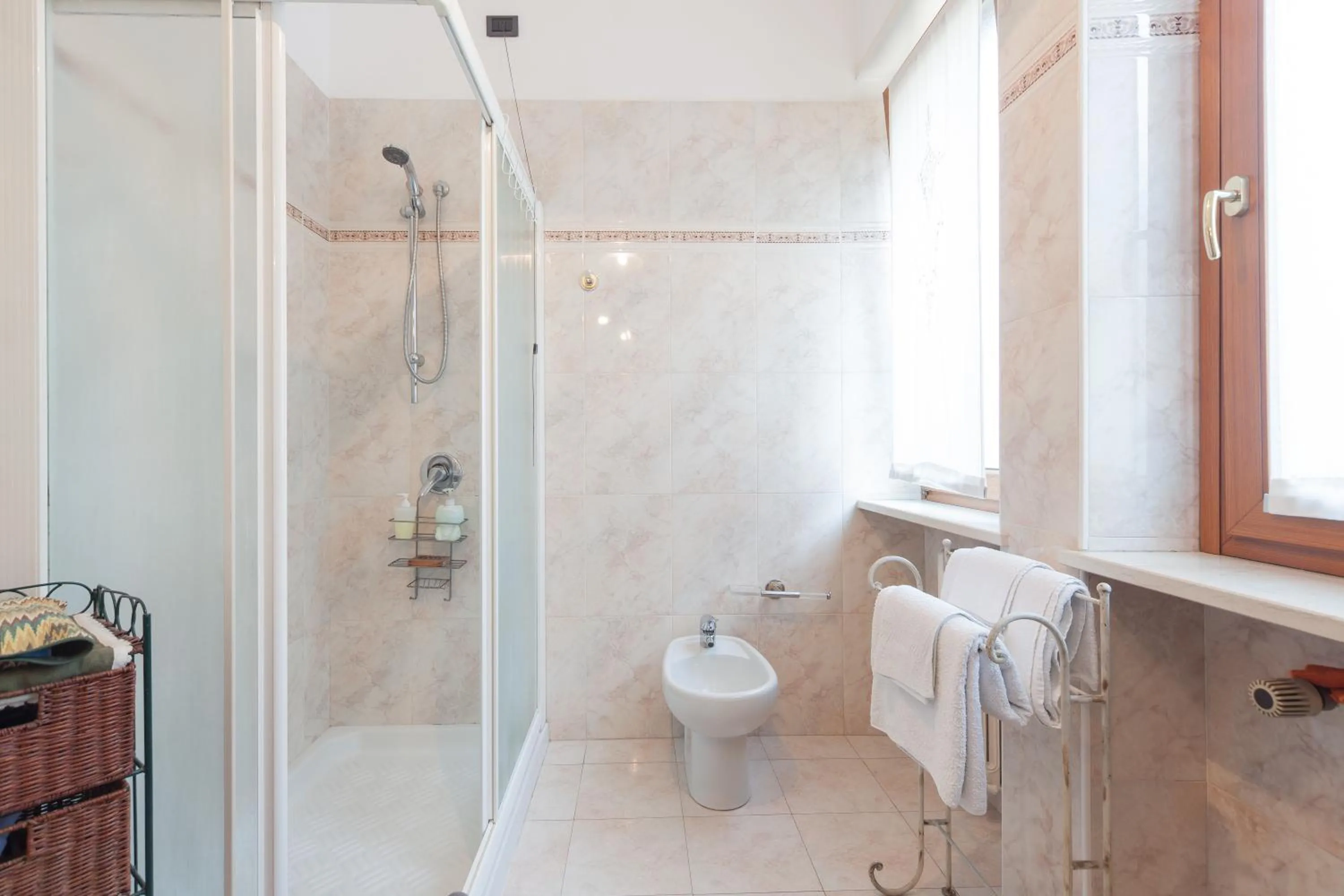 Shower in Al Quadrifoglio Bed & Breakfast