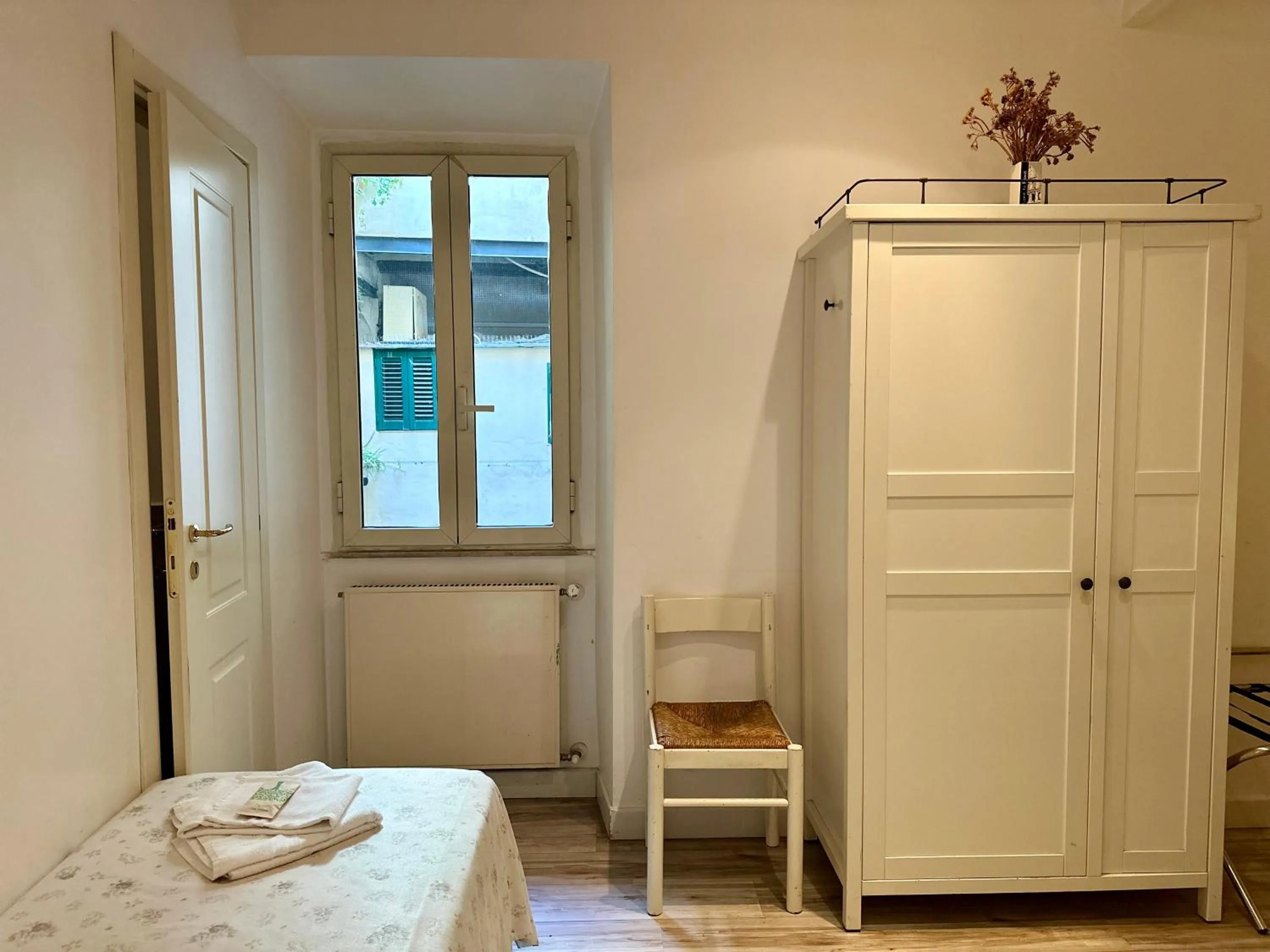 Bedroom, Bed in B&B Santi Quattro Al Colosseo