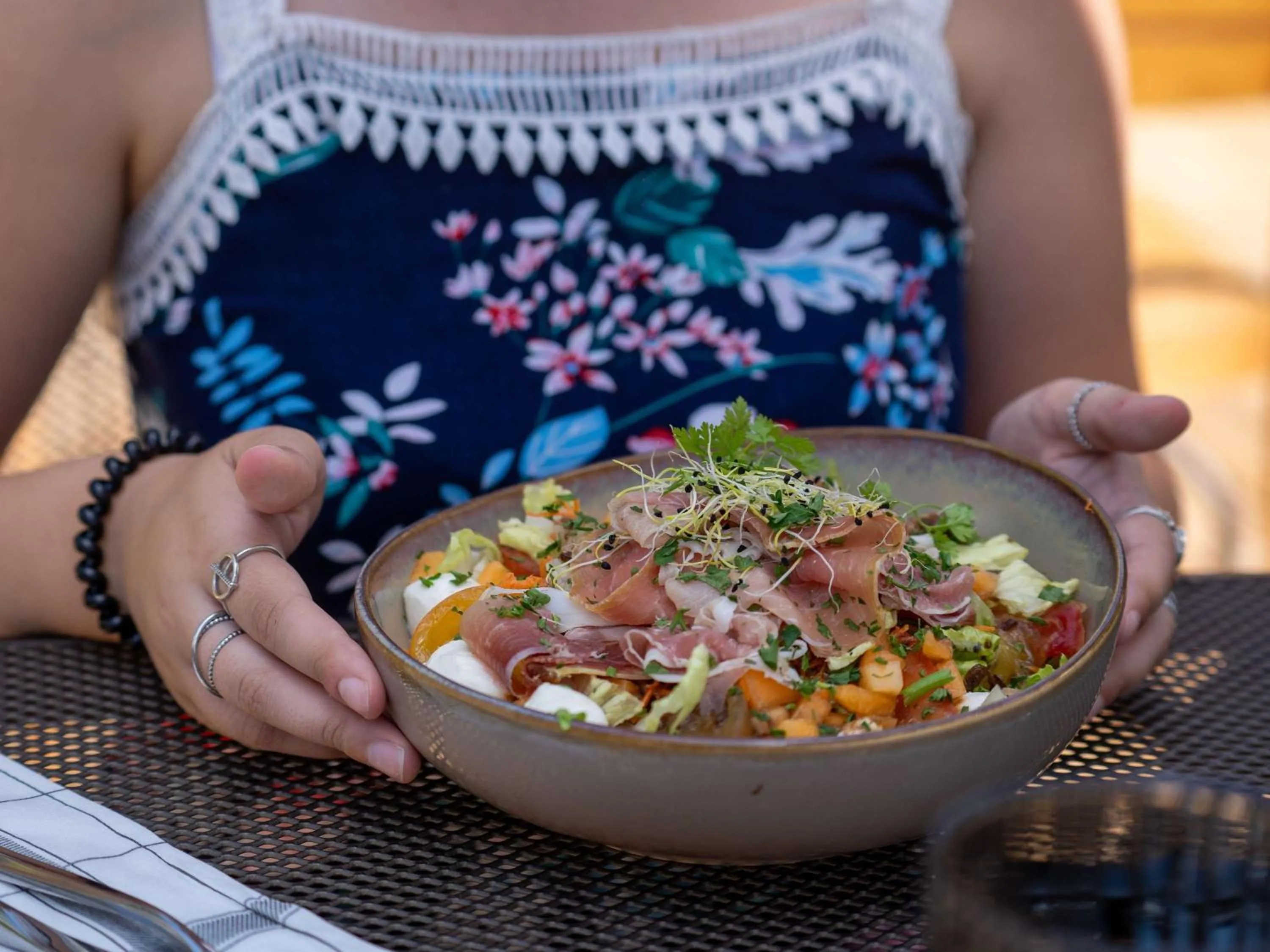 Restaurant/places to eat in Novotel Rouen Sud