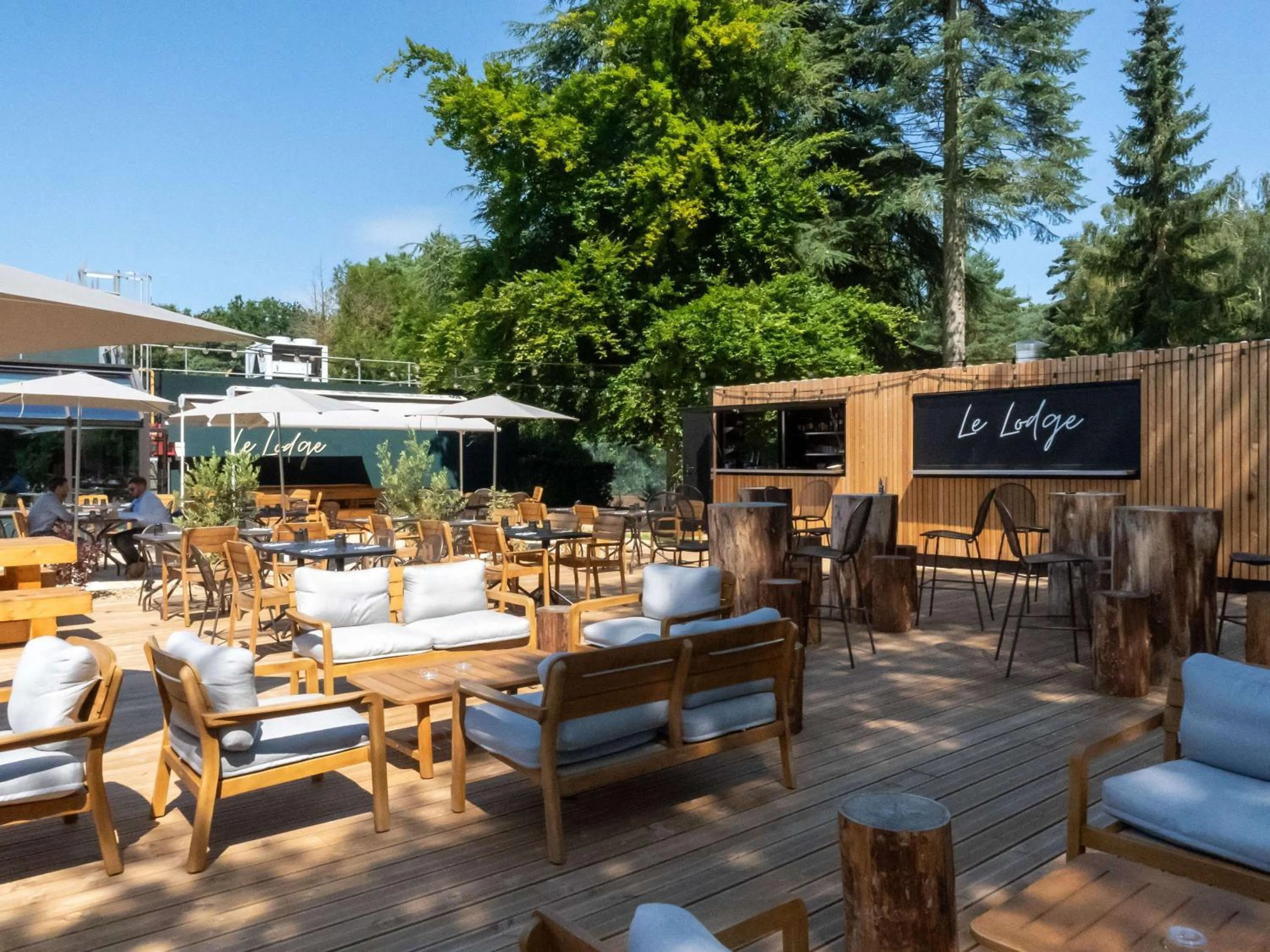 Property building in Novotel Rouen Sud