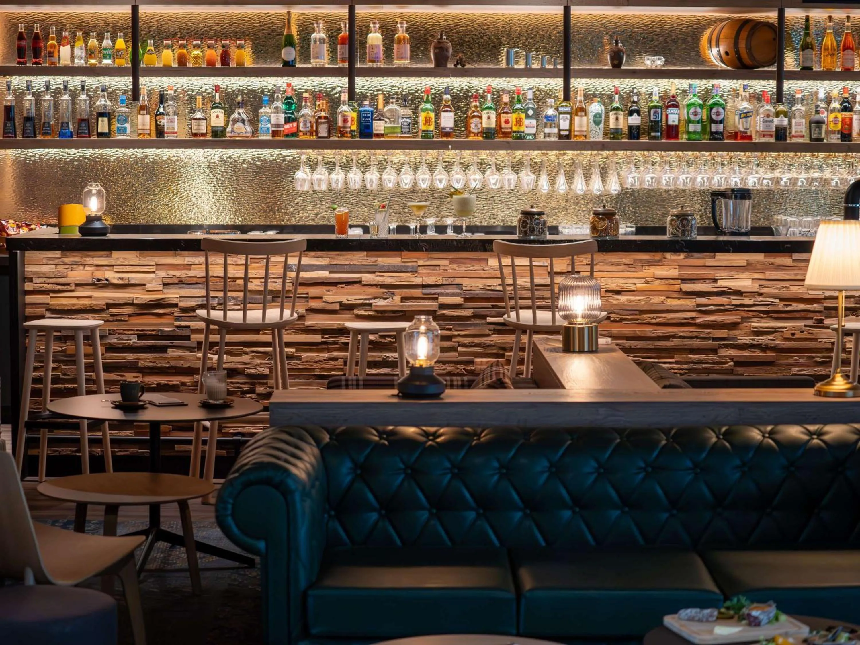 Lounge or bar in Novotel Rouen Sud