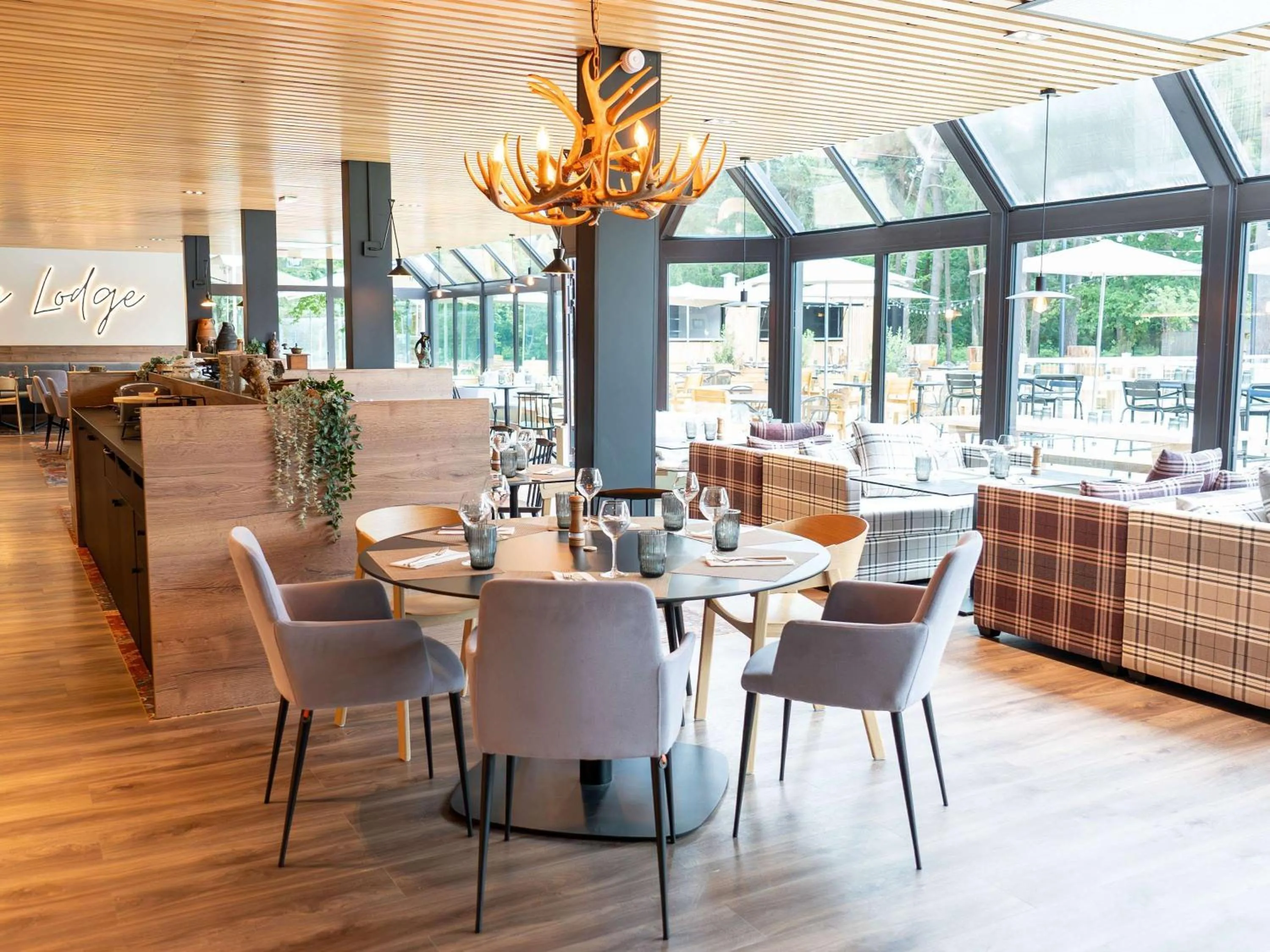 Property building in Novotel Rouen Sud