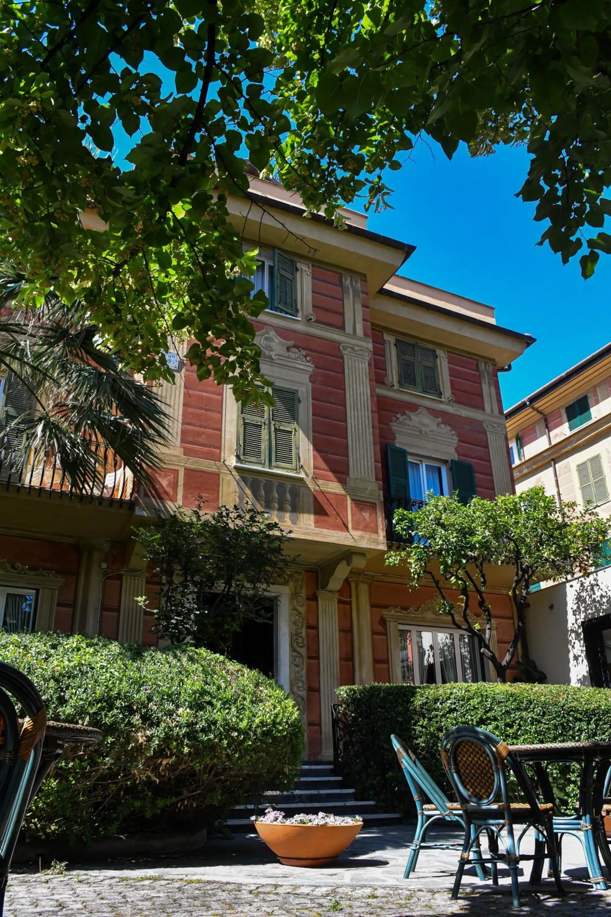 Property building in Hotel Le Palme