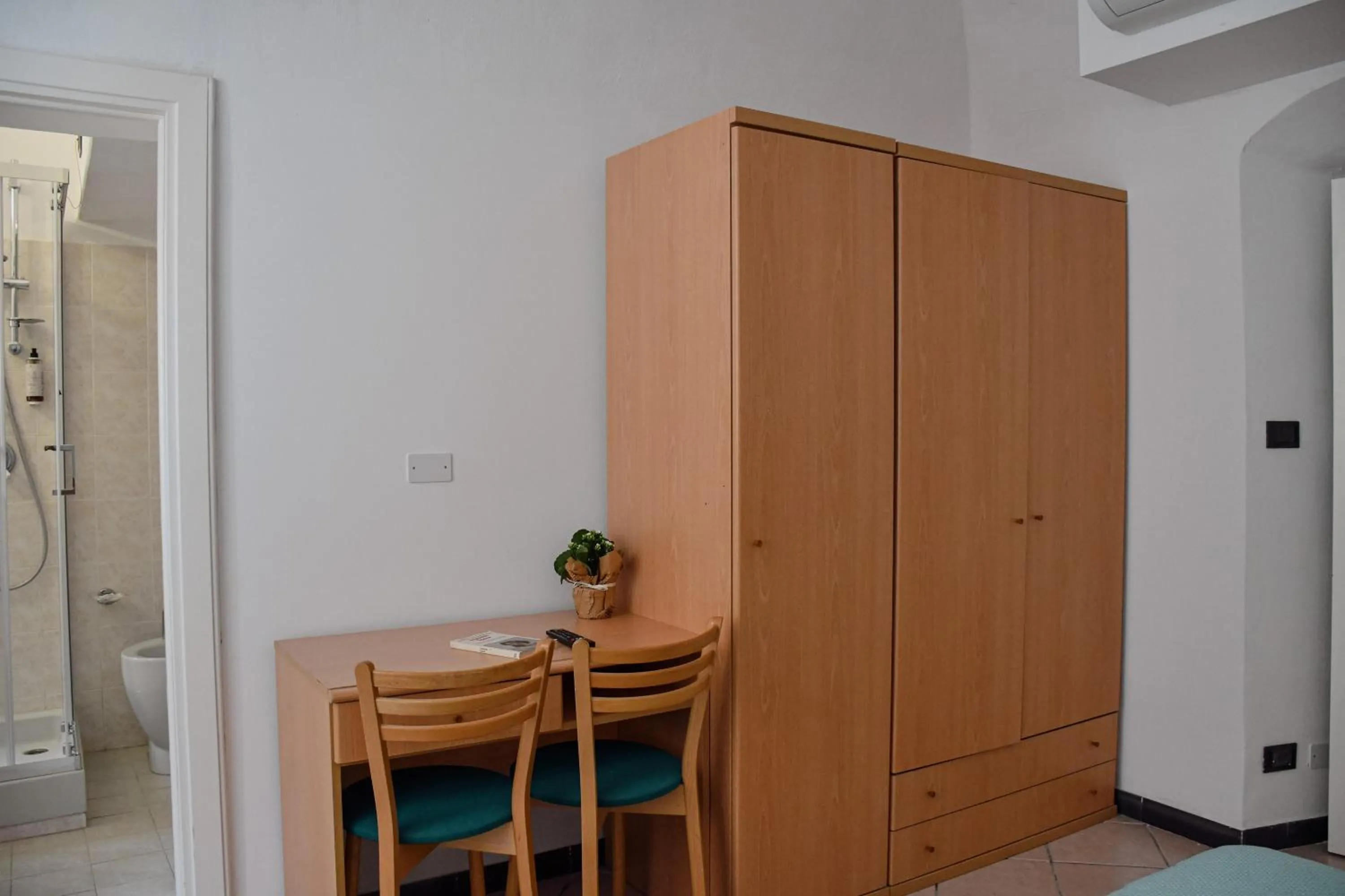 wardrobe in Hotel Le Palme