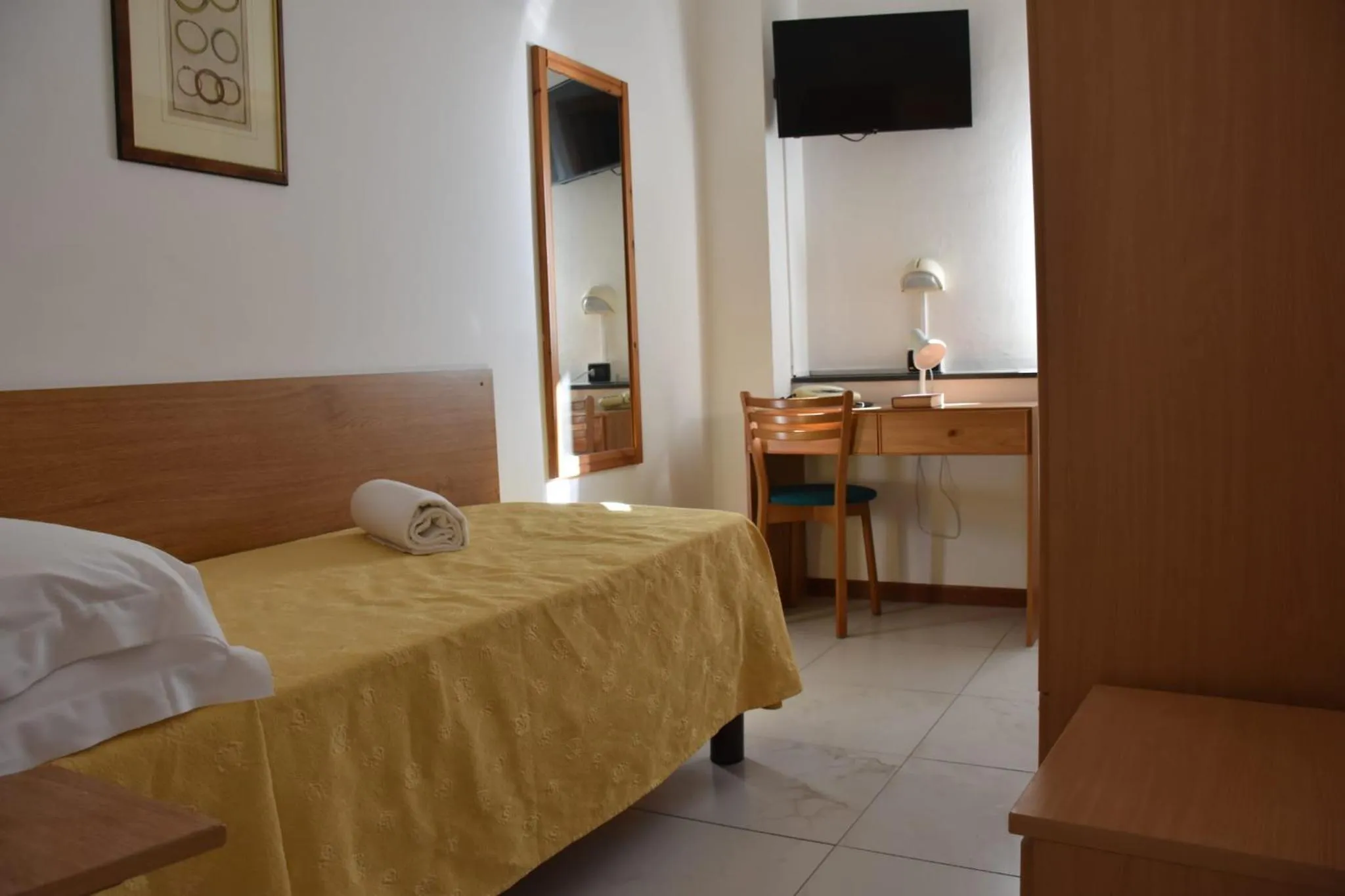 Photo of the whole room, Bed in Hotel Le Palme