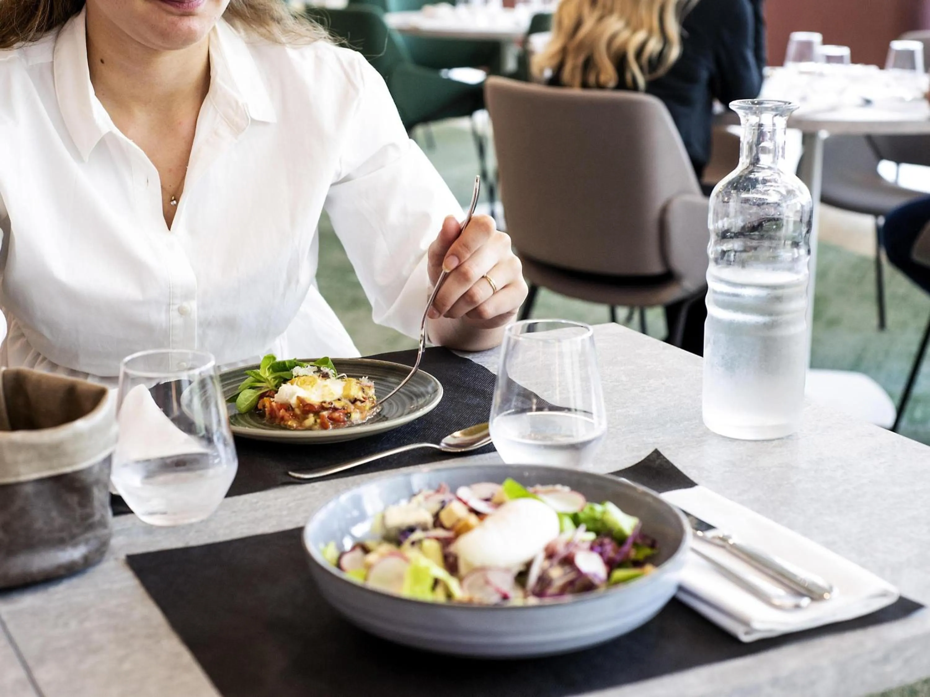 Restaurant/places to eat in Novotel Clermont-Ferrand