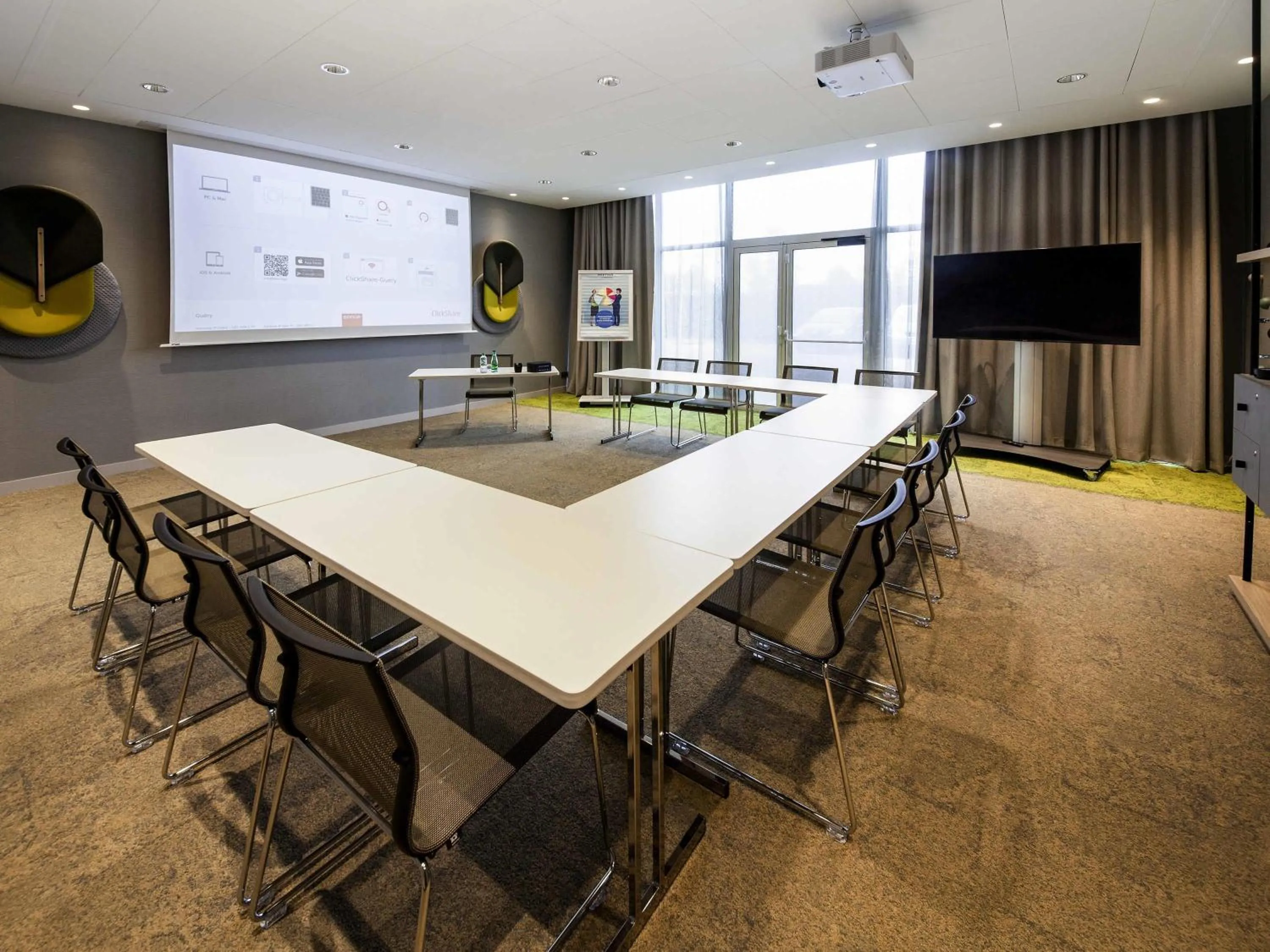 Meeting/conference room in Novotel Clermont-Ferrand