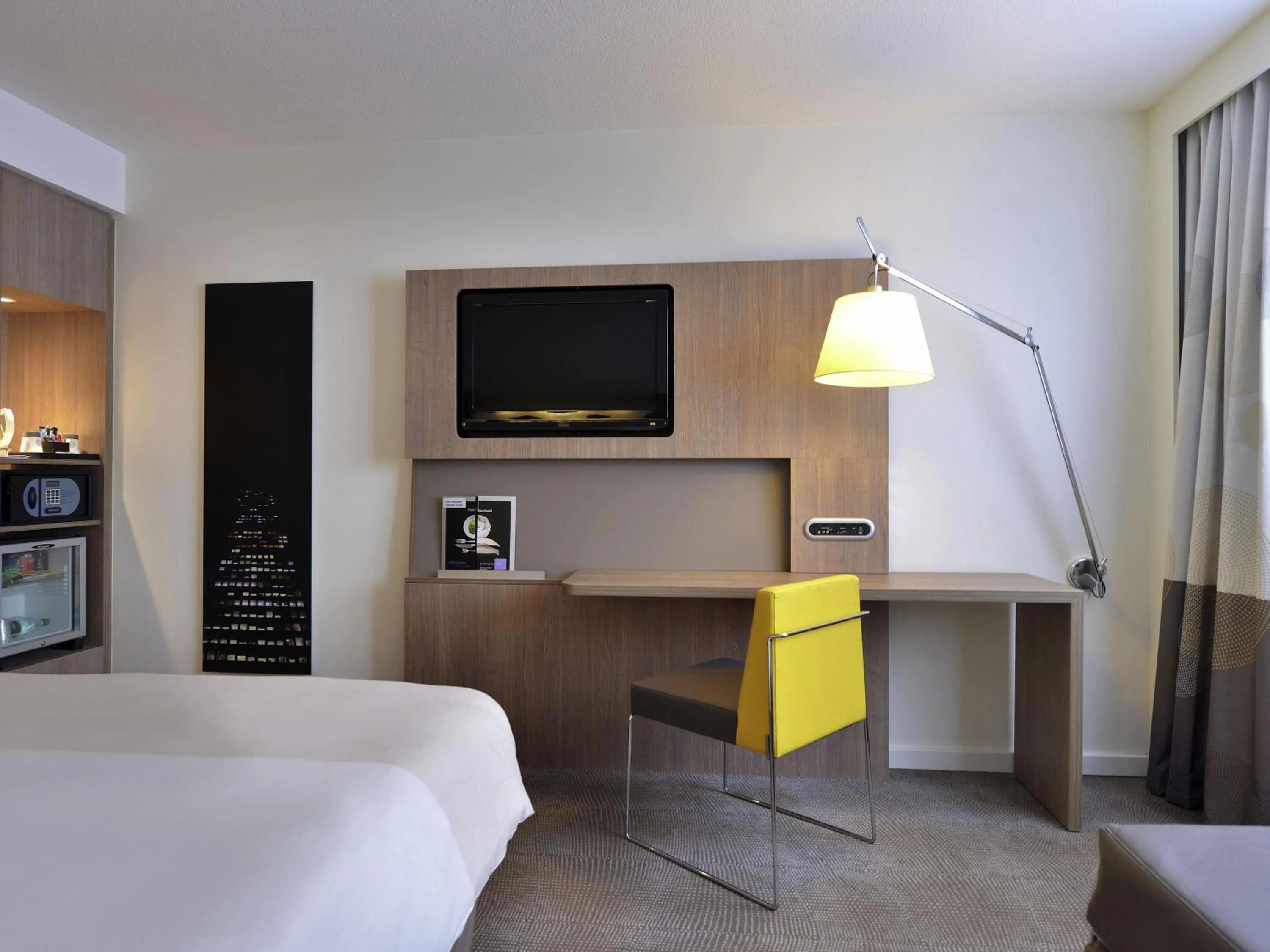 Bedroom, Bed in Novotel Clermont-Ferrand