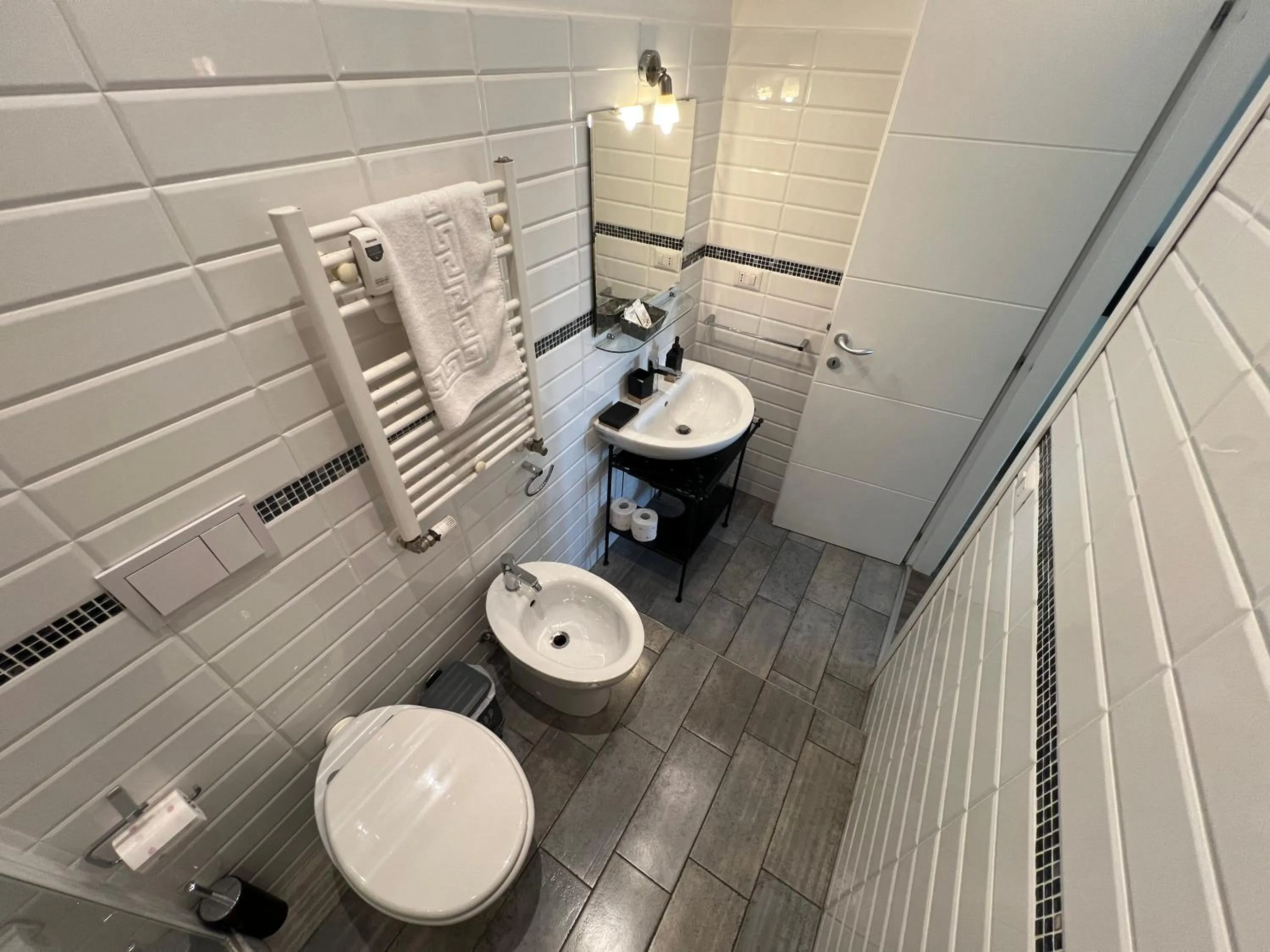 Shower in Enjoy Vatican