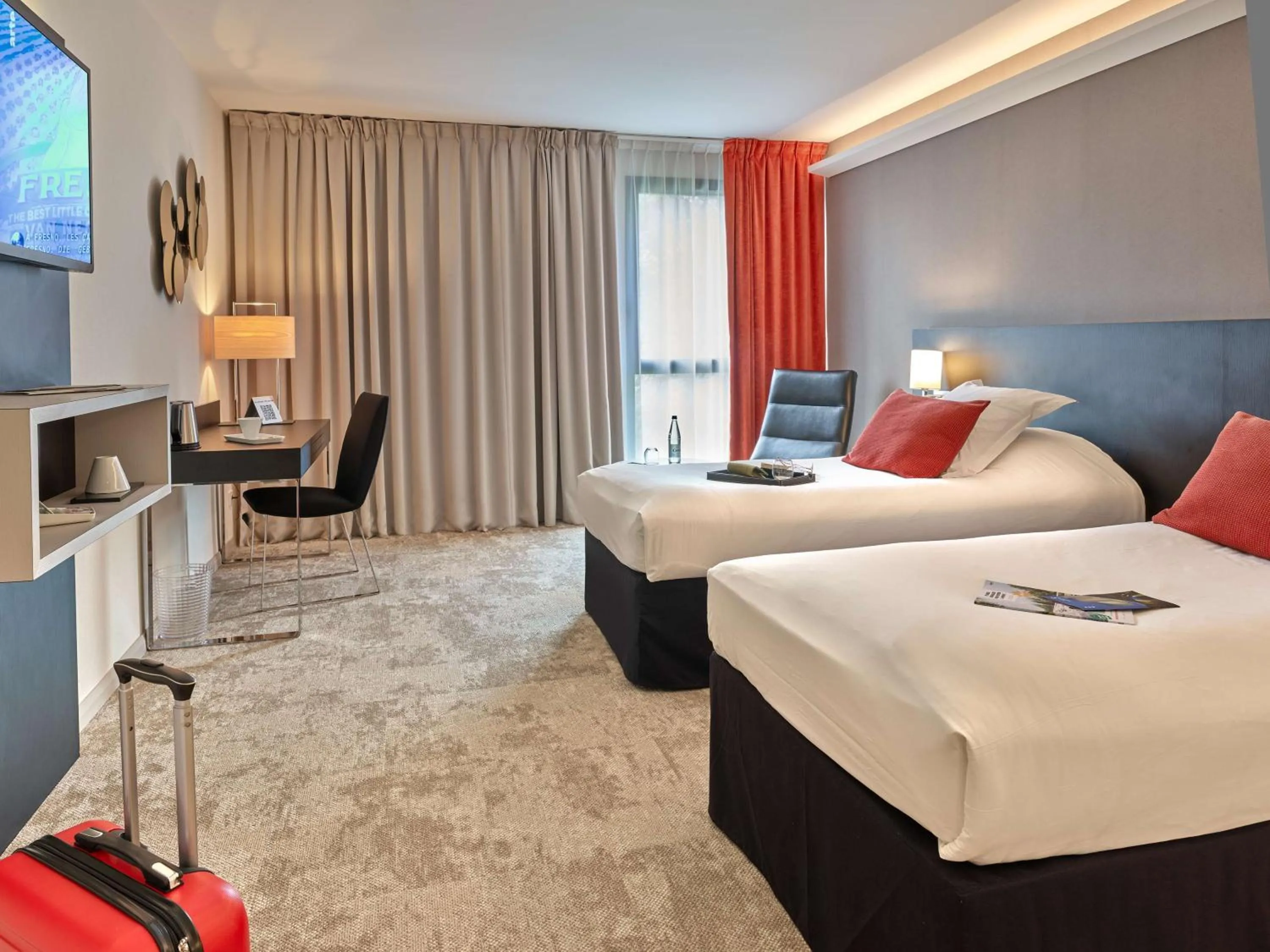 Bedroom, Bed in Best Western Plus Metz Technopole