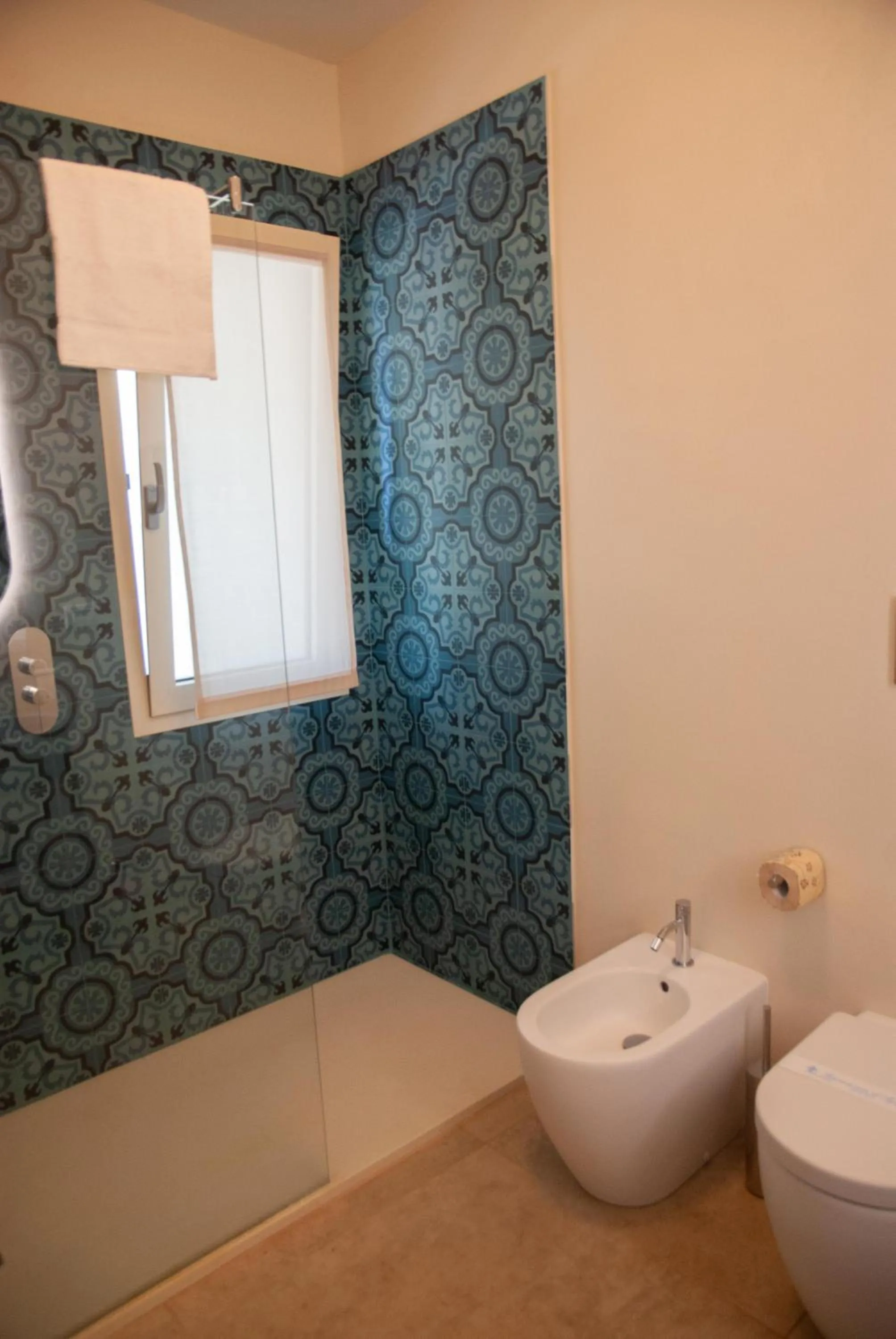 Shower in Resort Capo Bianco