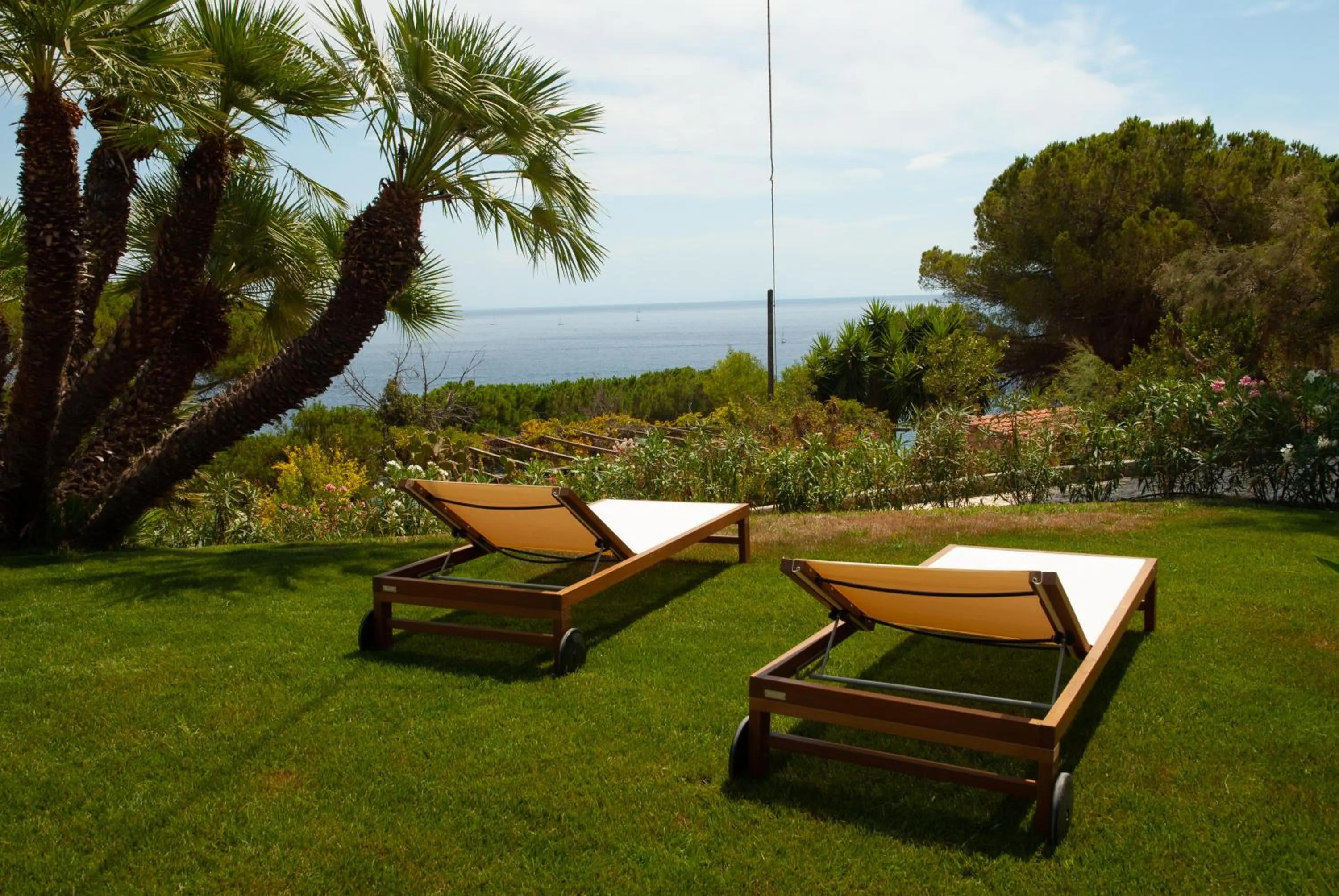 Garden in Resort Capo Bianco