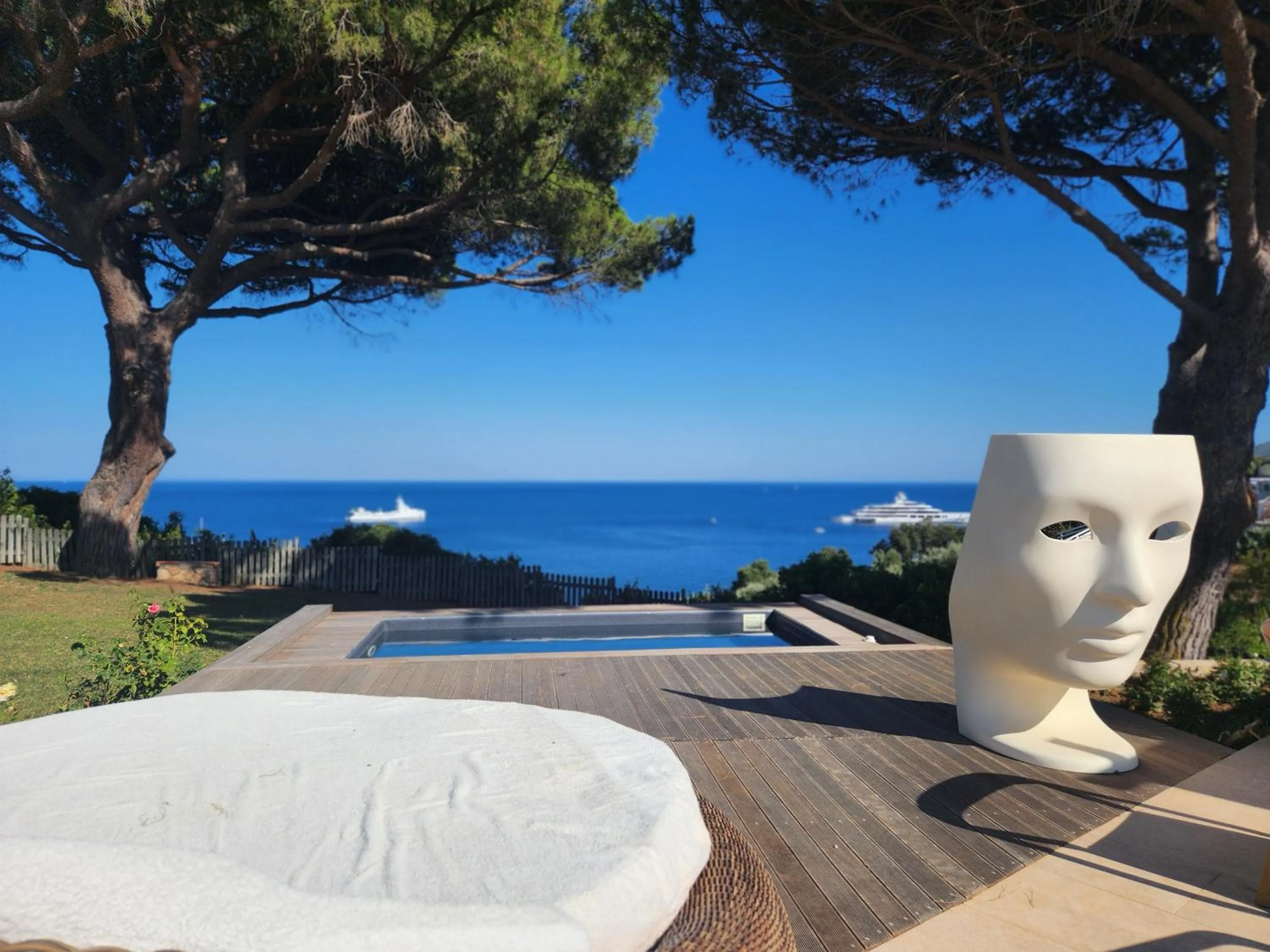 Hot Tub in Resort Capo Bianco