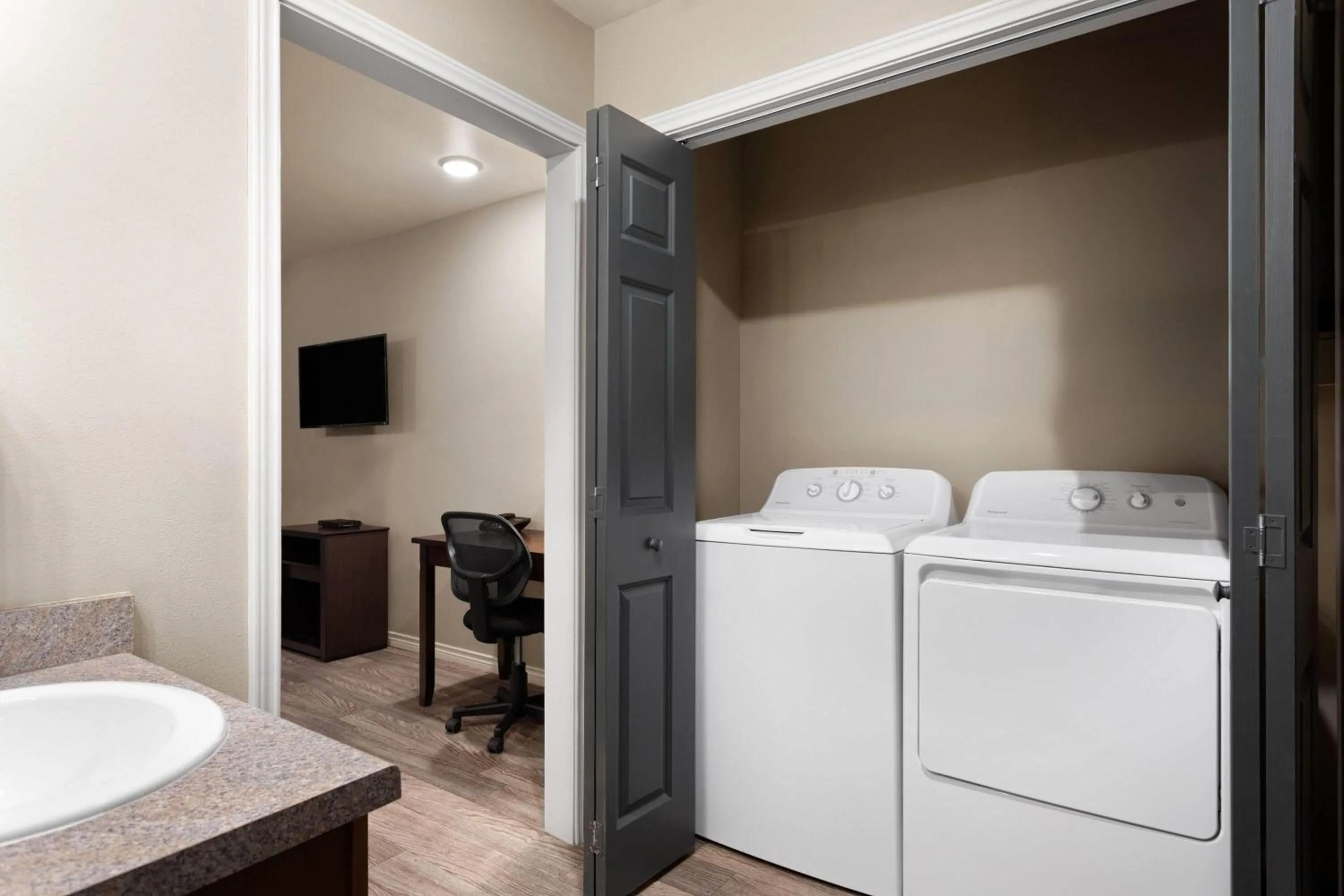 Photo of the whole room in Eagle's Den Suites Andrews a Travelodge by Wyndham