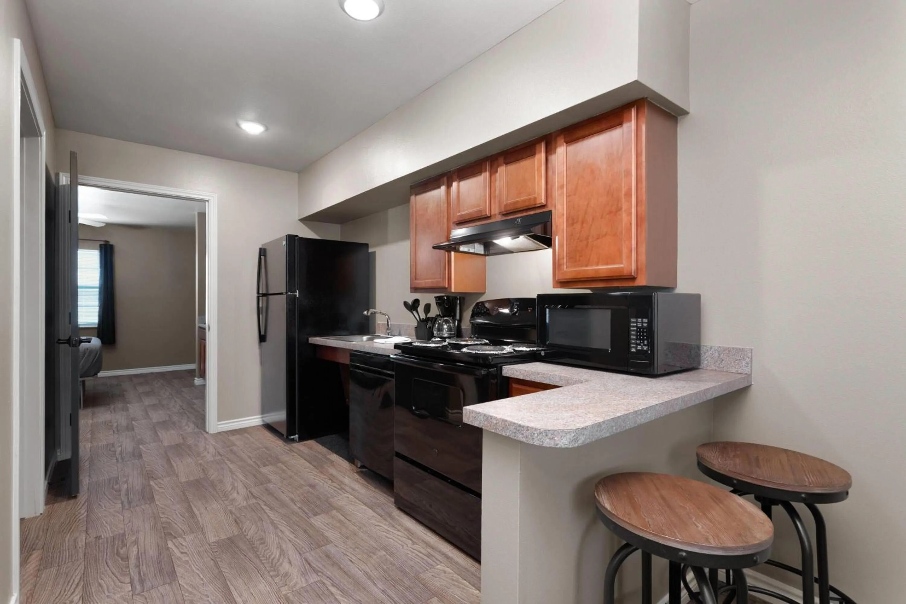 Dining area in Eagle's Den Suites Andrews a Travelodge by Wyndham