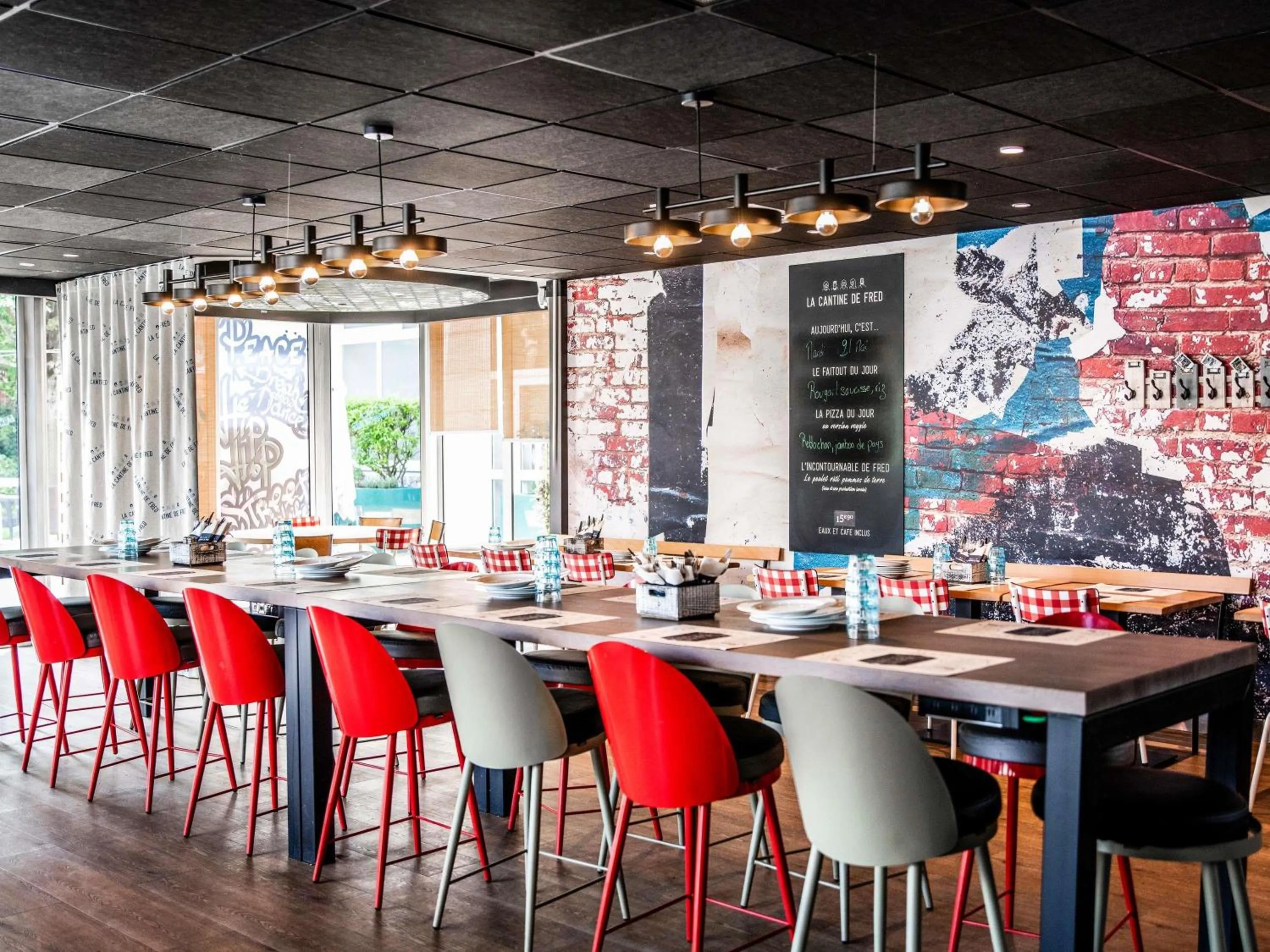 Restaurant/places to eat in Hotel Novotel Evry Courcouronnes