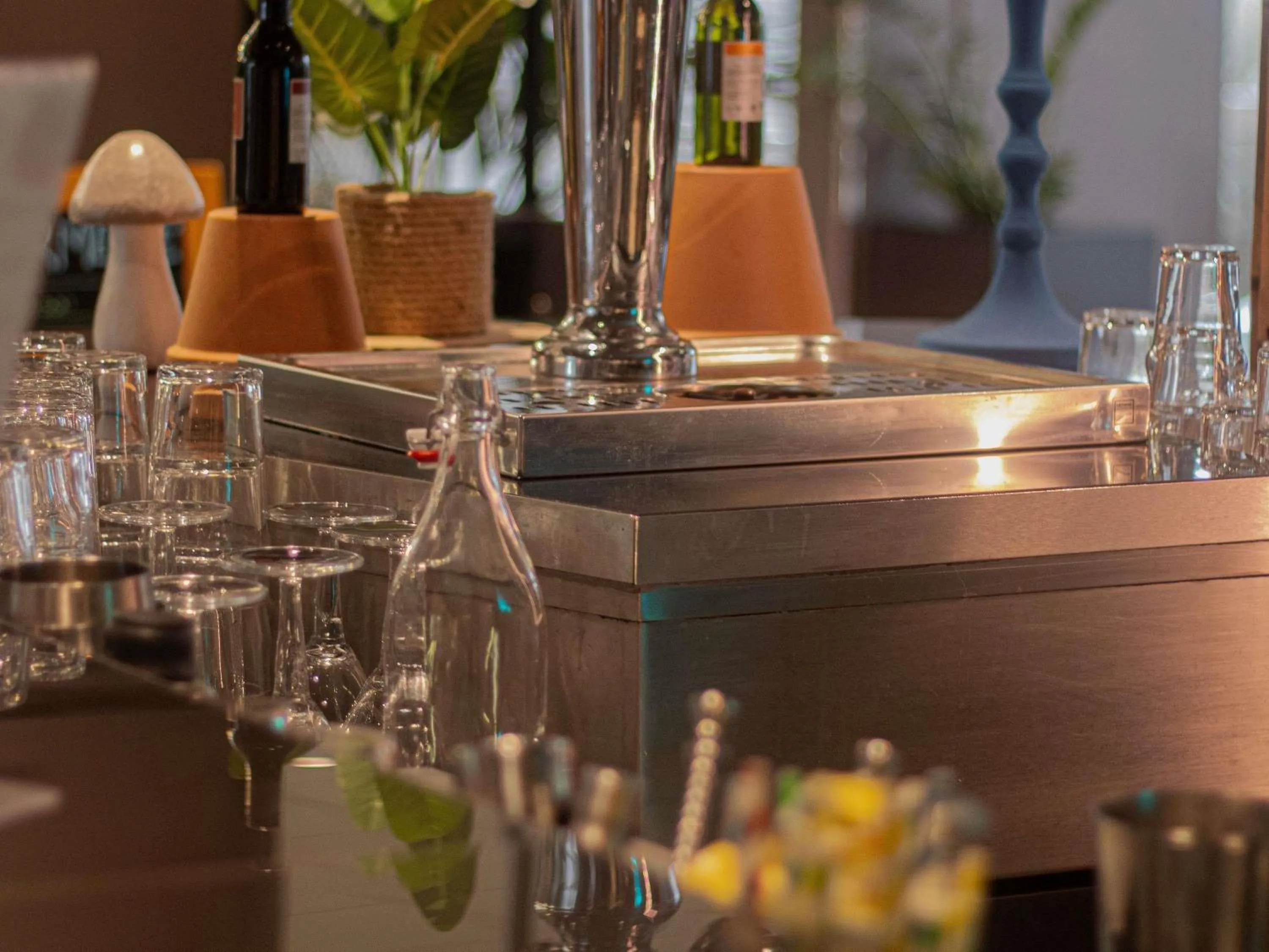 Lounge or bar in Hotel Novotel Evry Courcouronnes