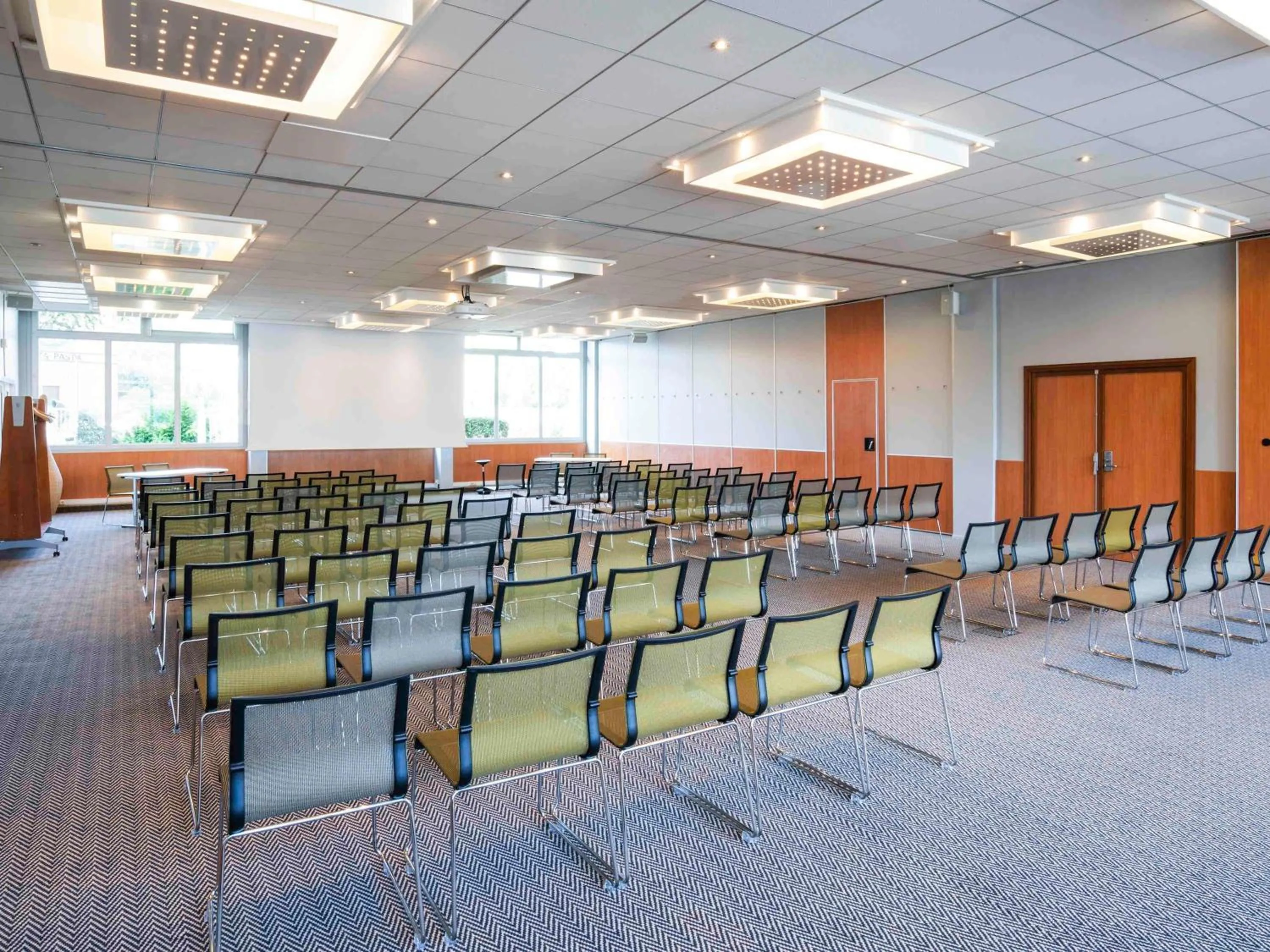 Meeting/conference room in Hotel Novotel Evry Courcouronnes