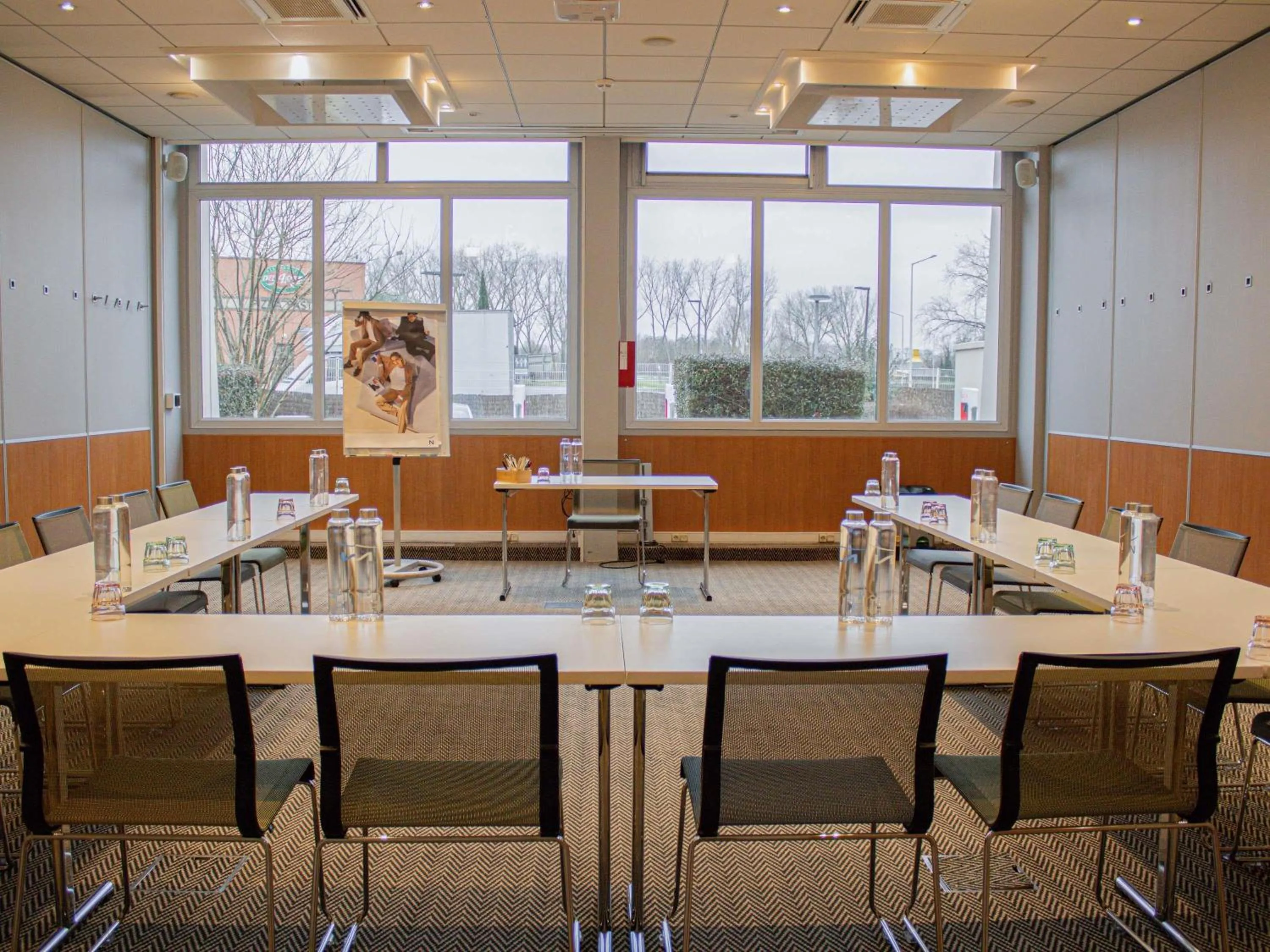 Meeting/conference room in Hotel Novotel Evry Courcouronnes