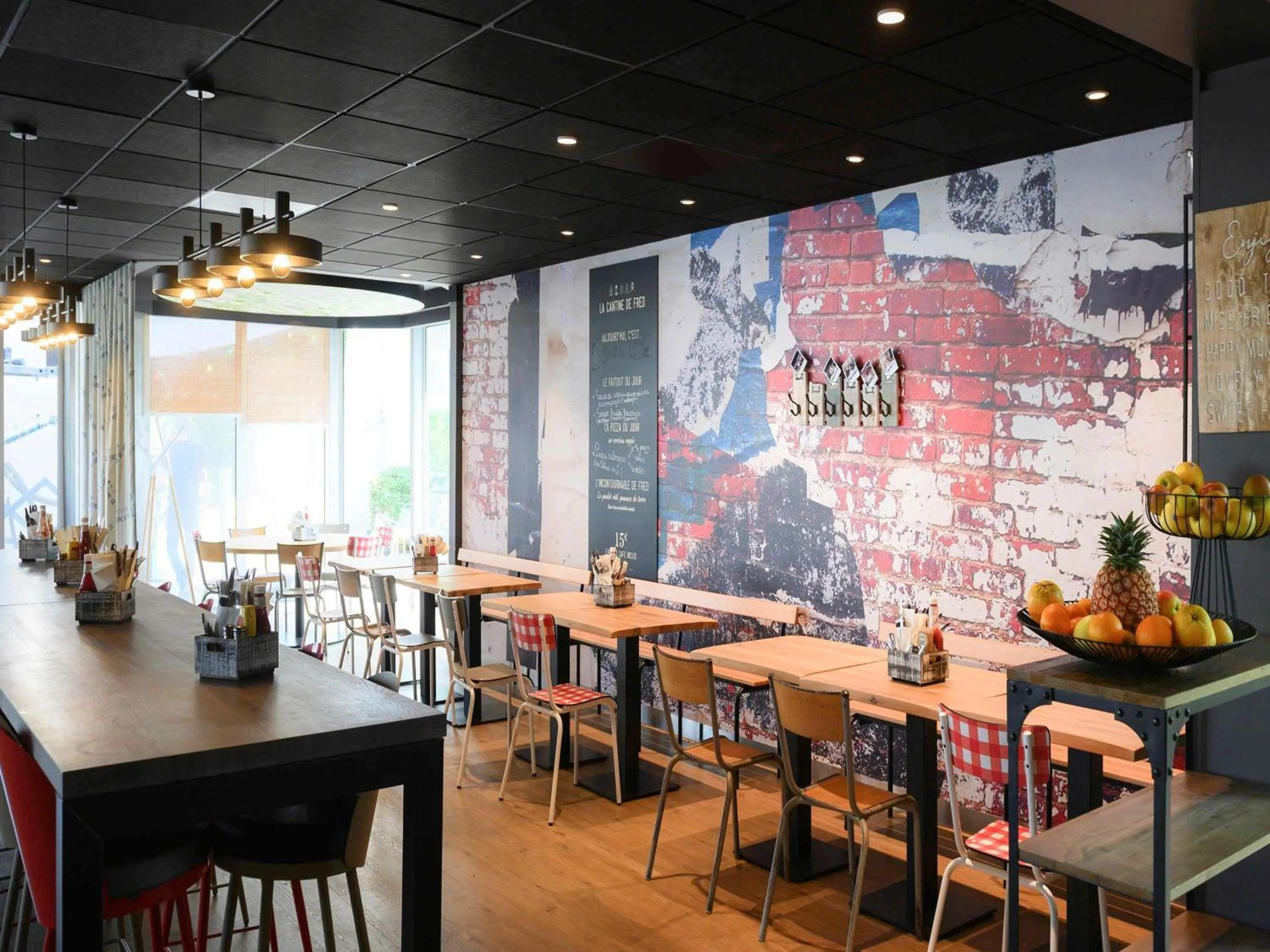 Restaurant/places to eat in Hotel Novotel Evry Courcouronnes