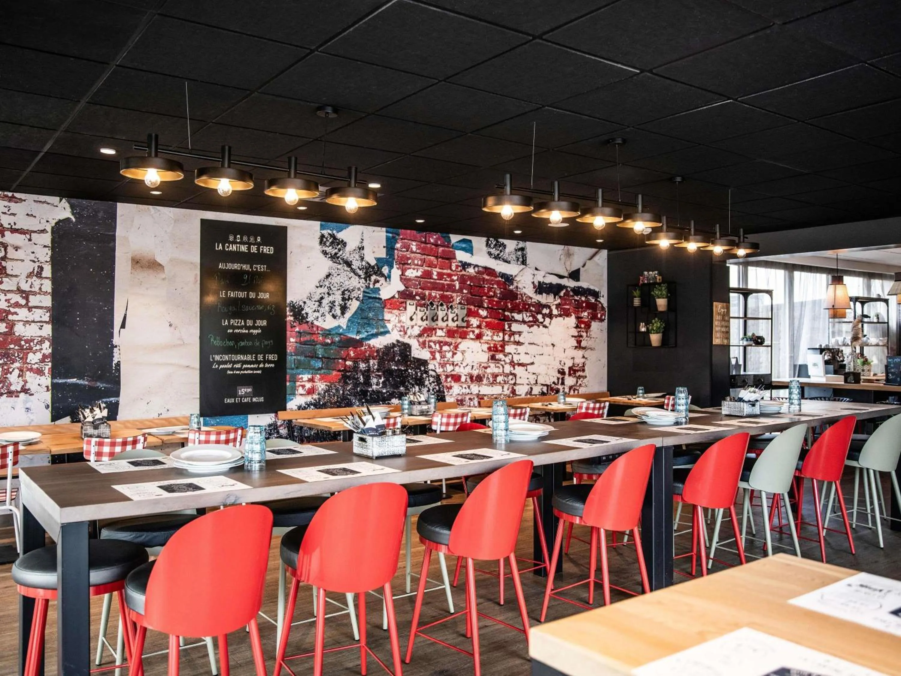 Property building in Hotel Novotel Evry Courcouronnes