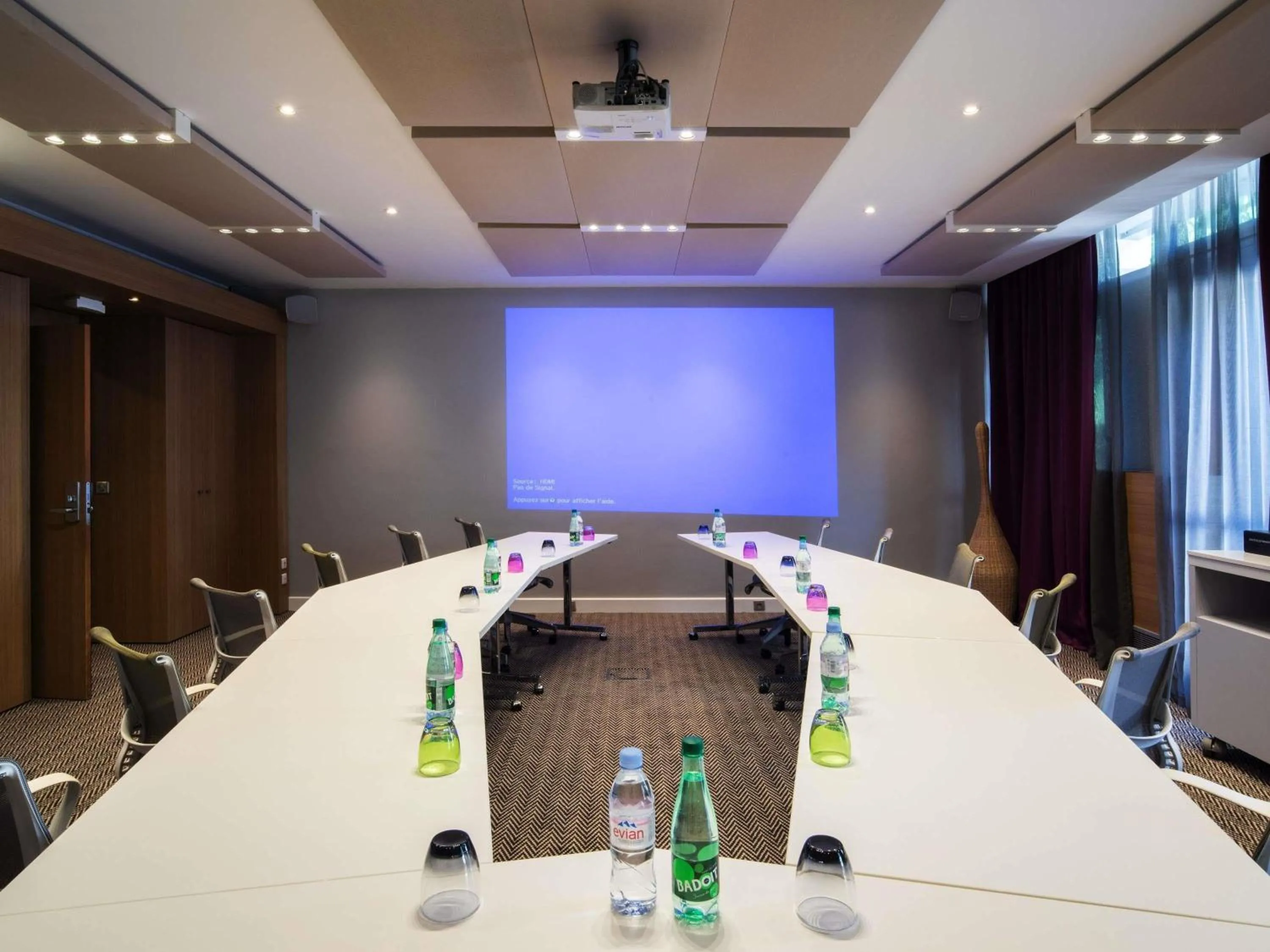 Meeting/conference room in Hotel Novotel Evry Courcouronnes