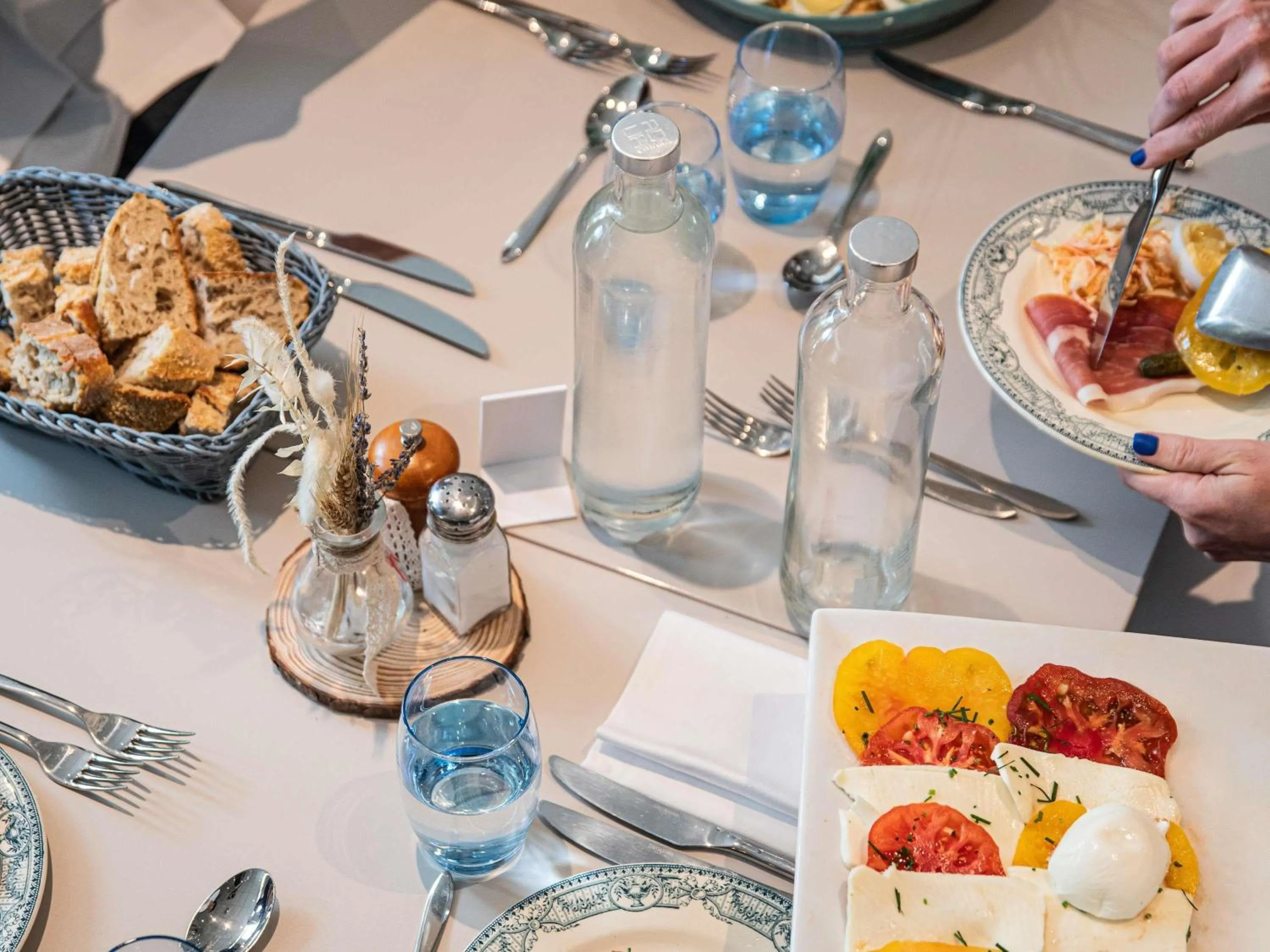 Restaurant/places to eat in Hotel Novotel Evry Courcouronnes