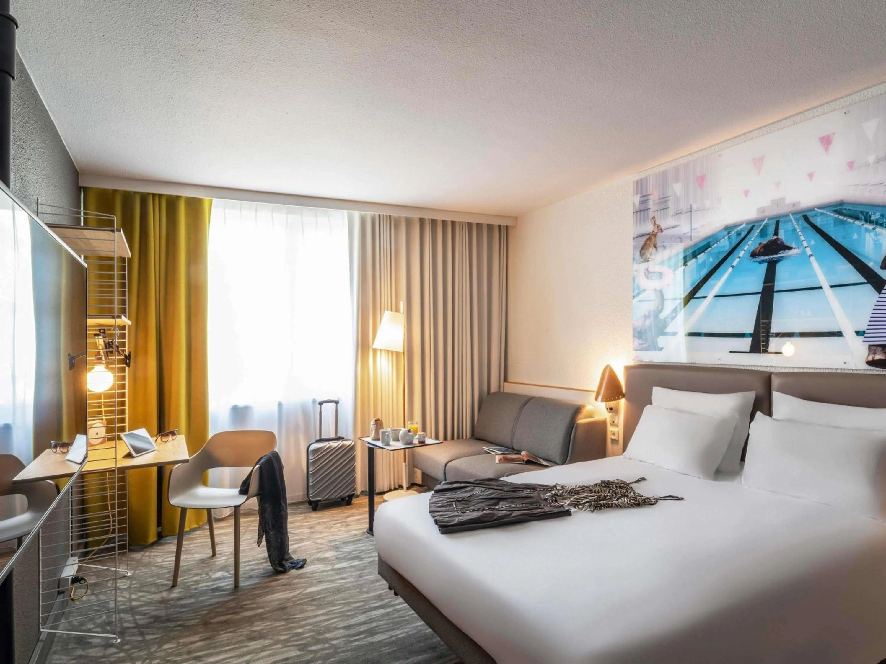 Bedroom, Bed in Hotel Novotel Evry Courcouronnes