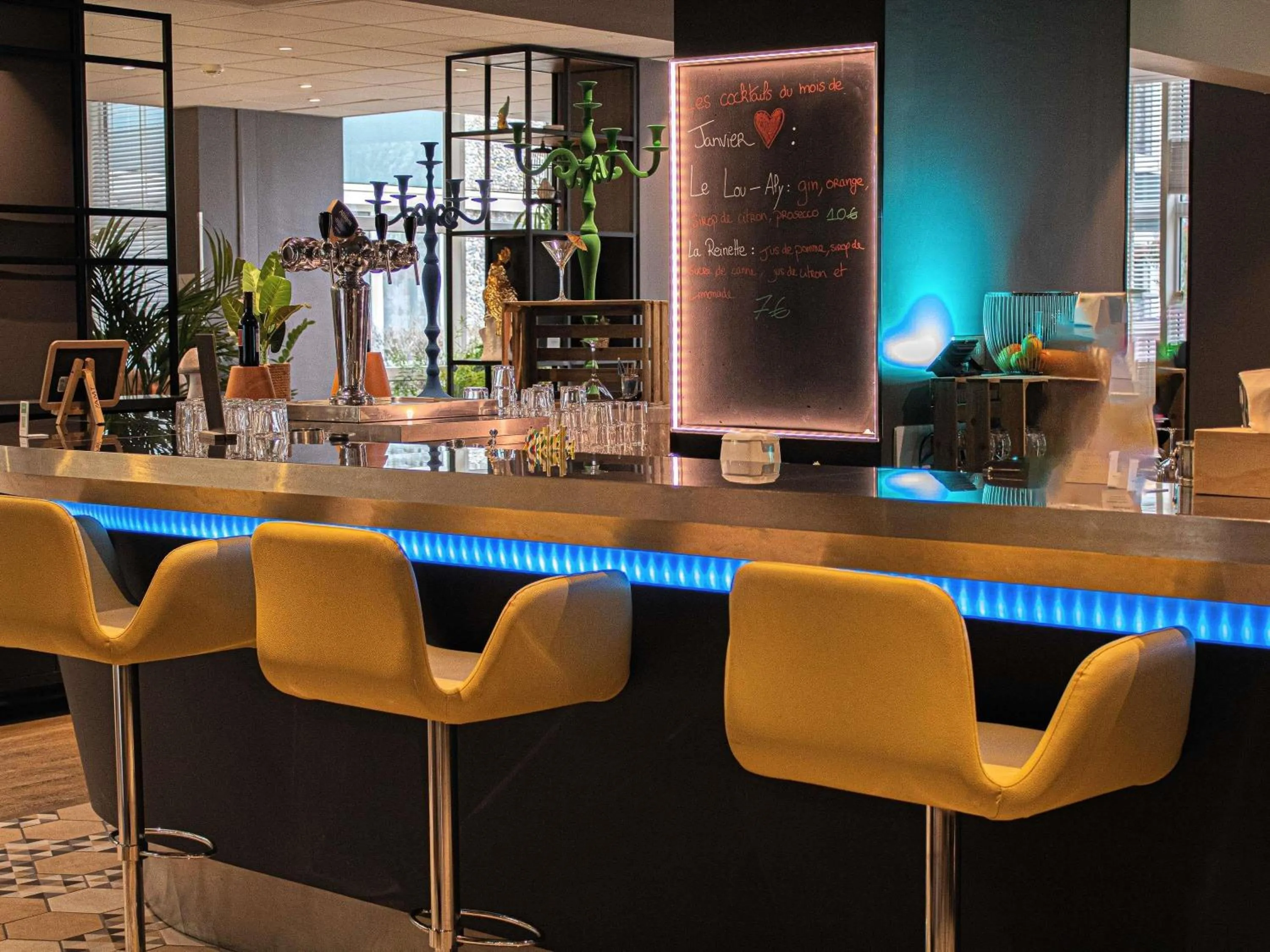 Property building in Hotel Novotel Evry Courcouronnes