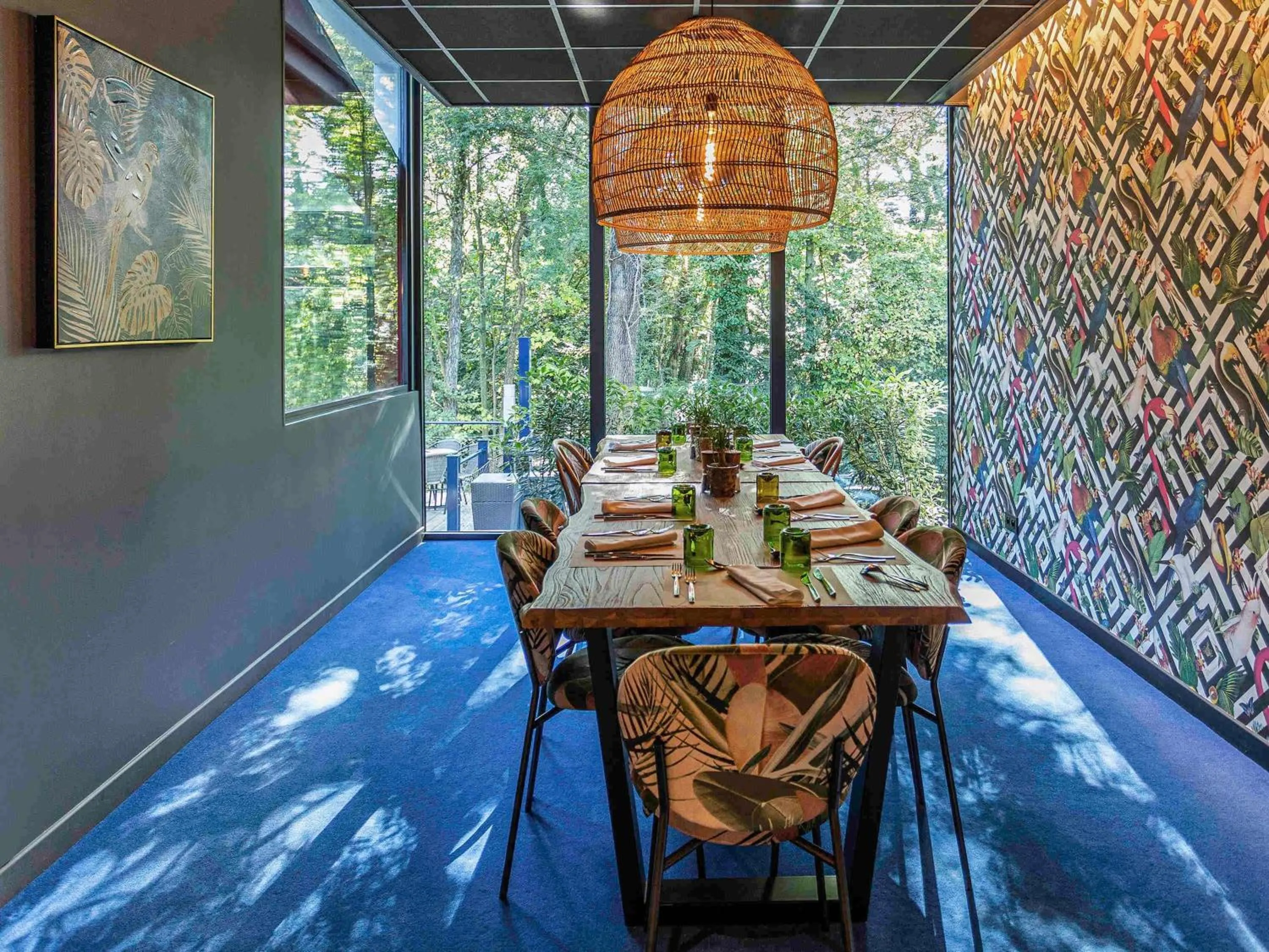 Restaurant/places to eat in Novotel Valence Sud