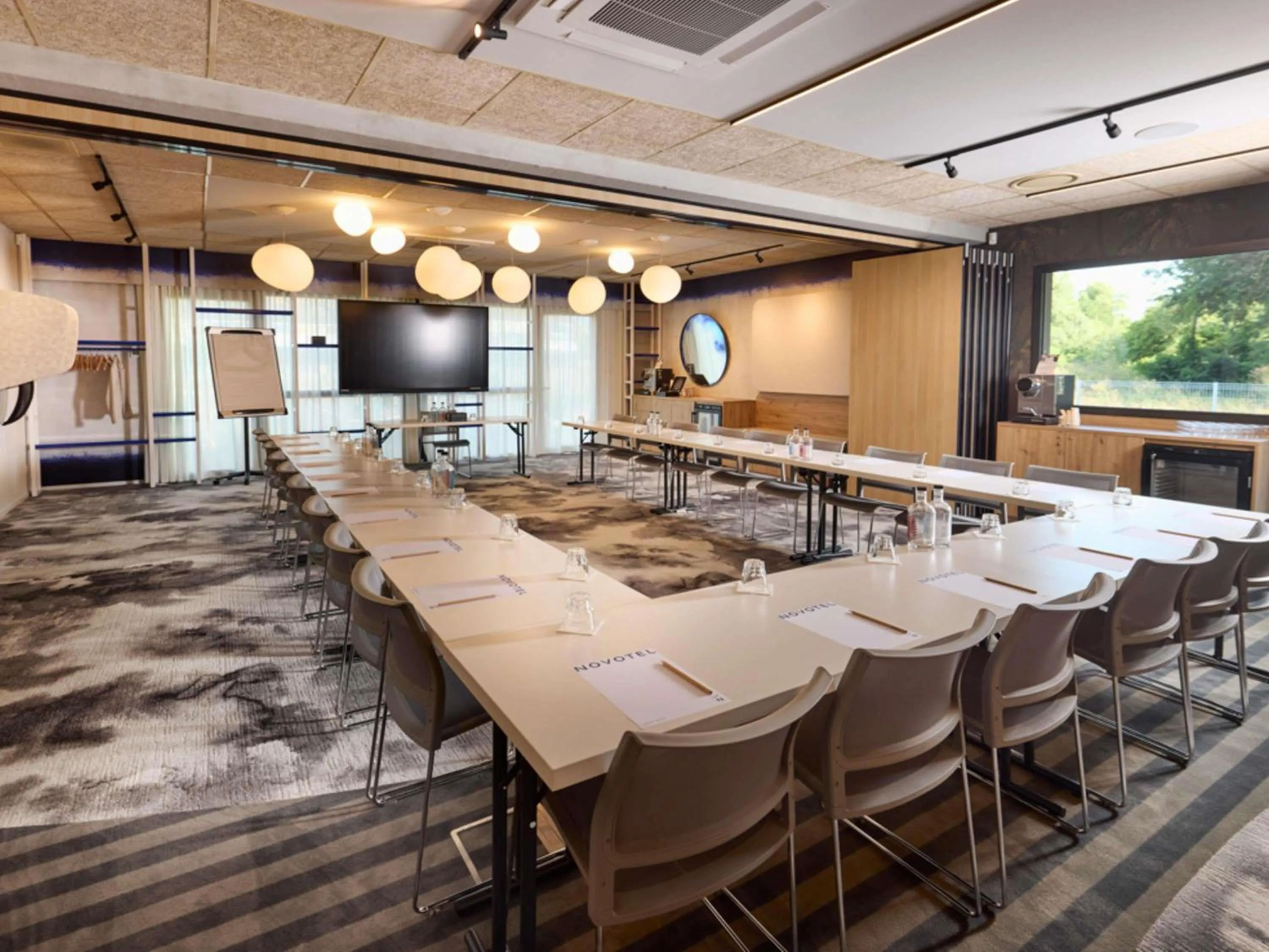 Meeting/conference room in Novotel Valence Sud