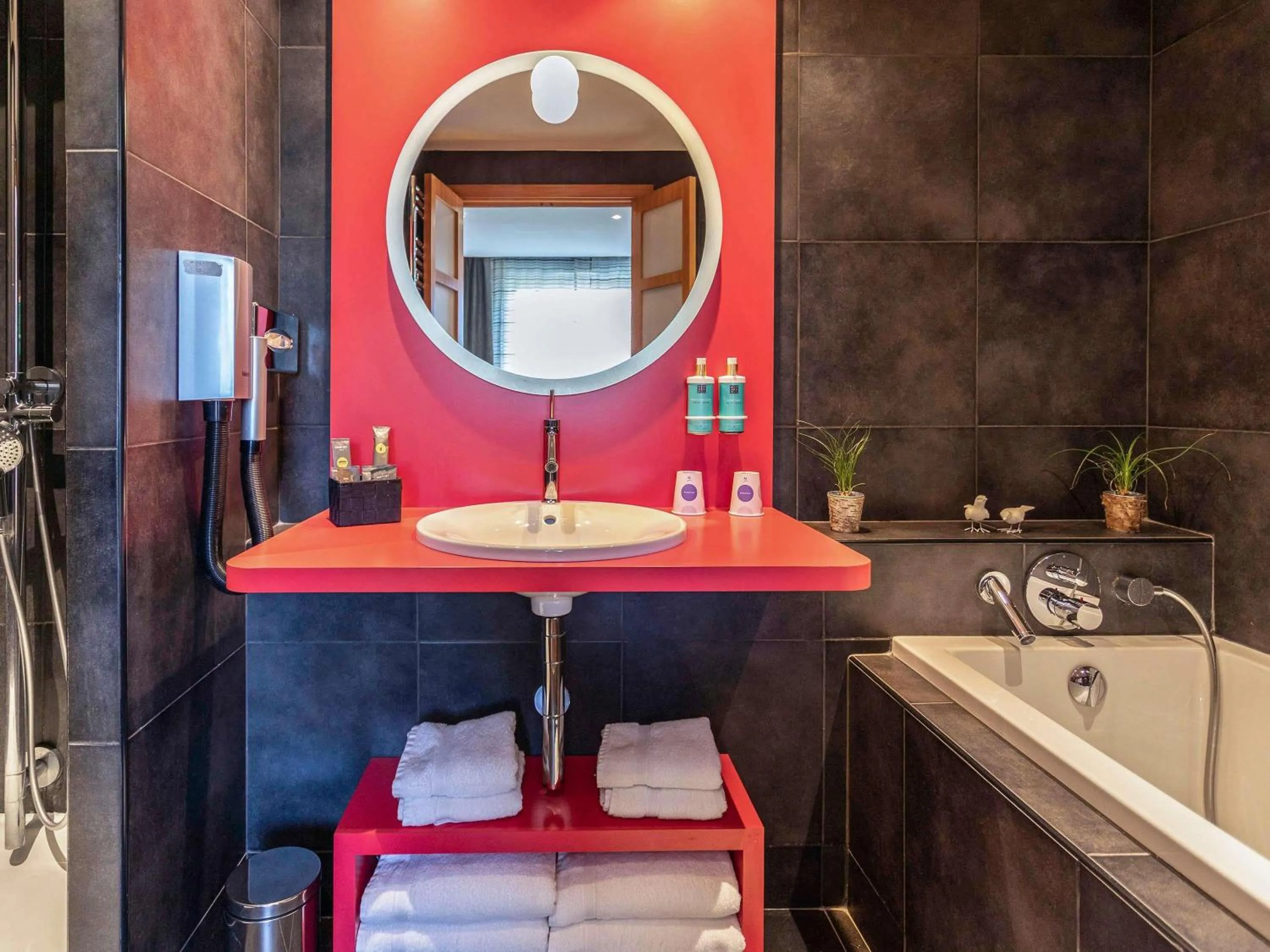 Bedroom in Novotel Valence Sud