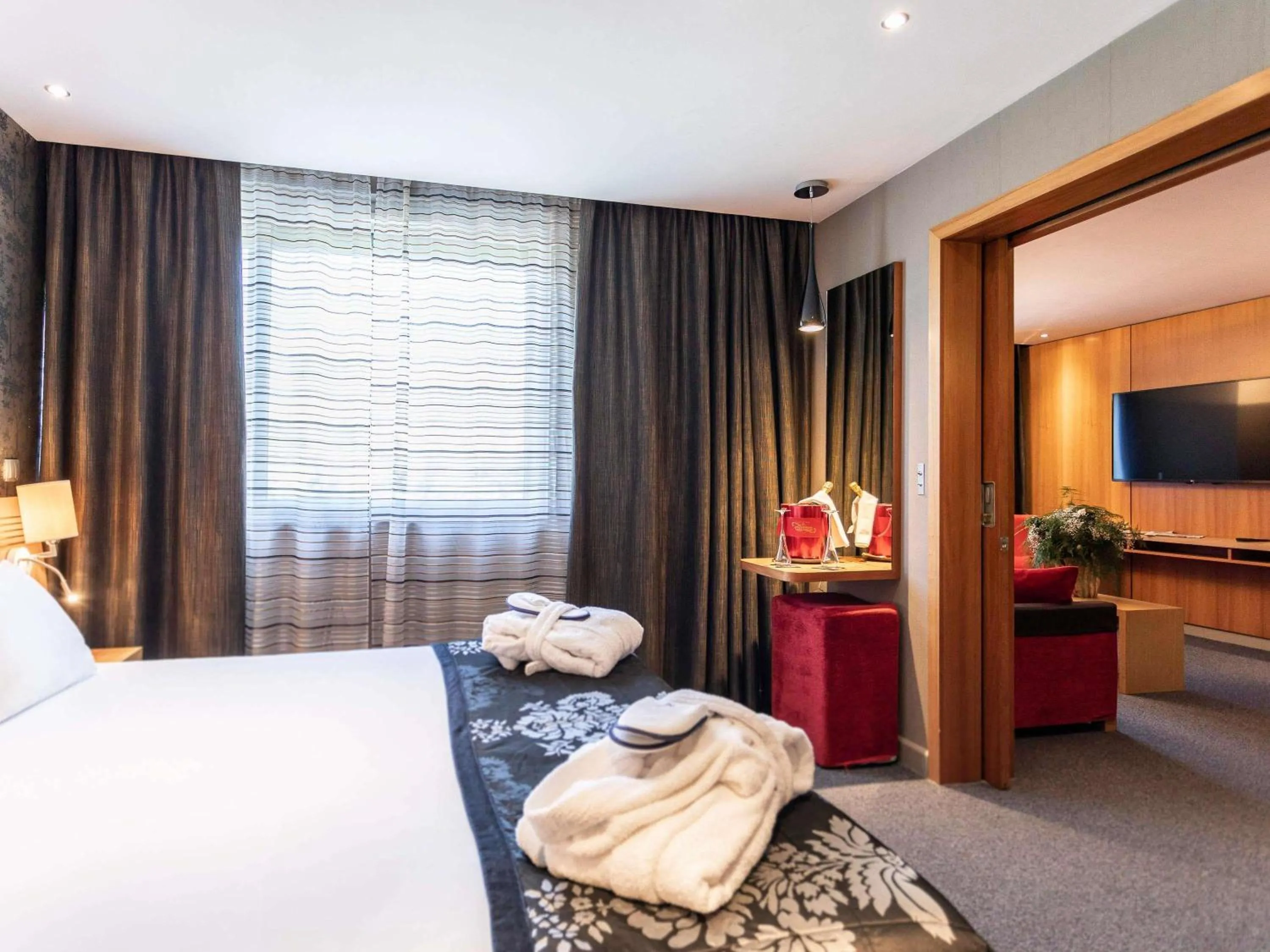 Bedroom, Bed in Novotel Valence Sud