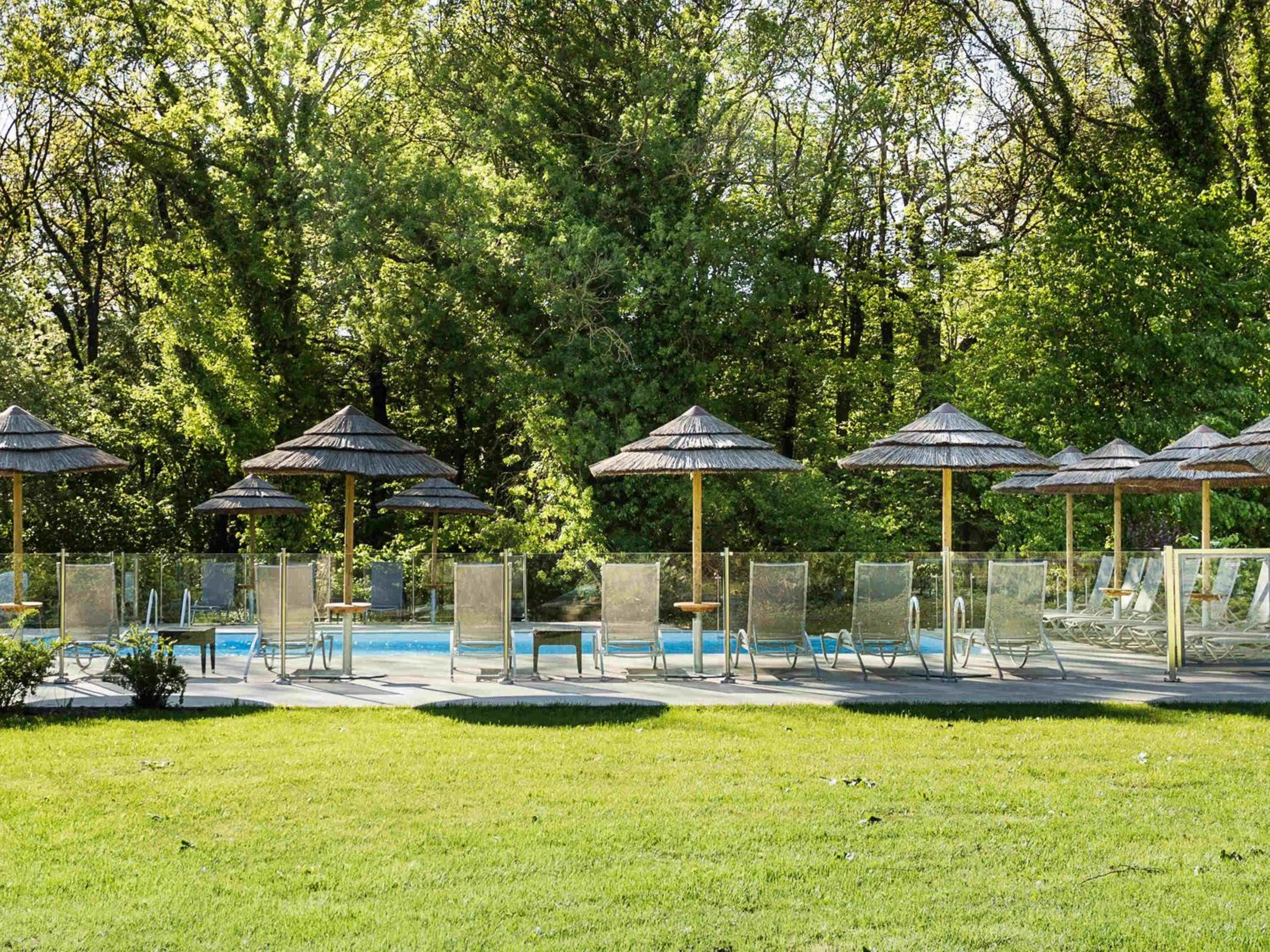 Pool view in Novotel Valence Sud