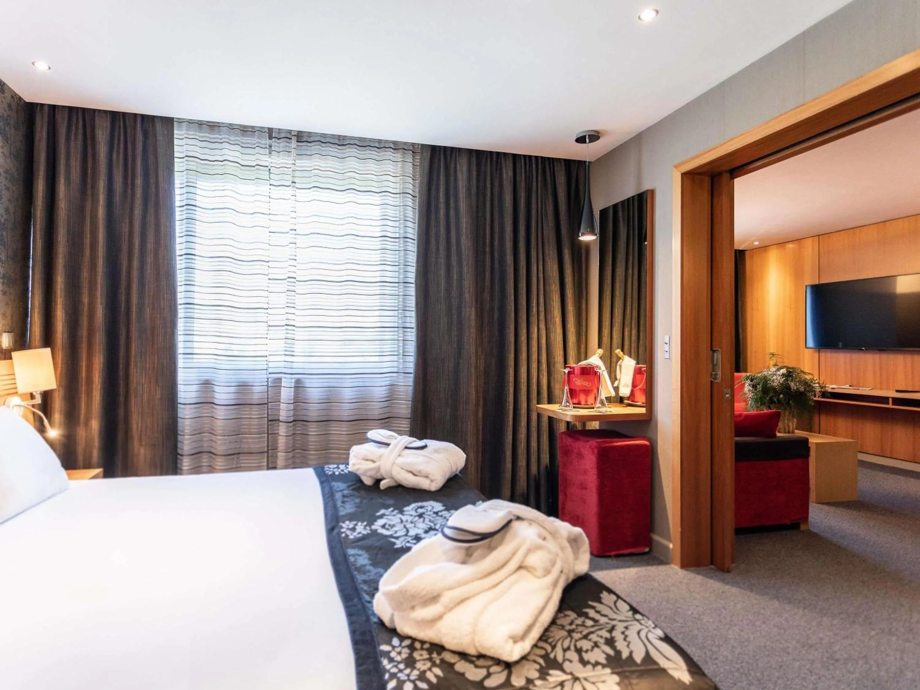 Photo of the whole room, Bed in Novotel Valence Sud